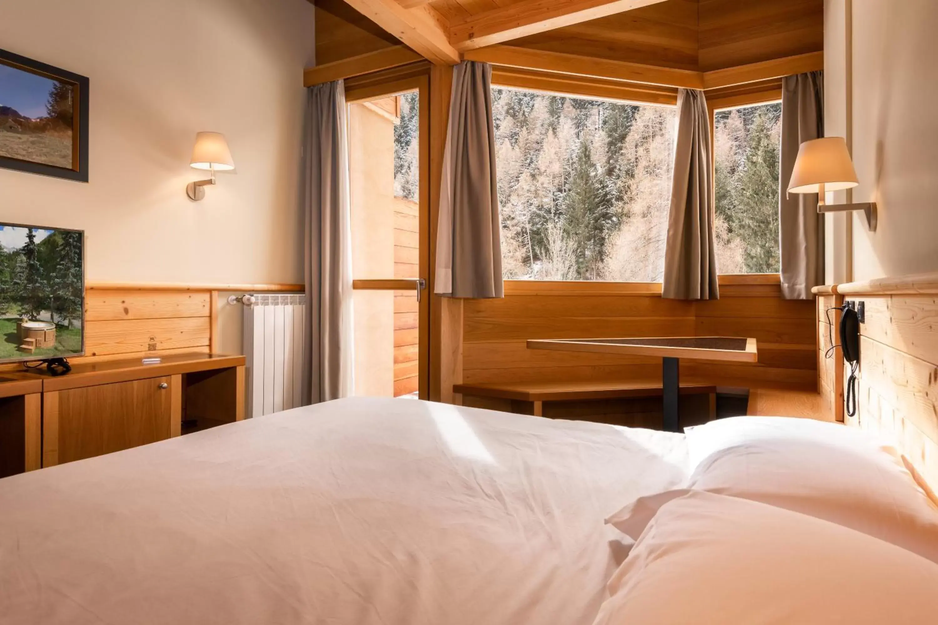 Standard Triple Room with Mountain View in Hotel Garni Pegrà Standard Triple Room with Mountain View in Hotel Garni Pegrà