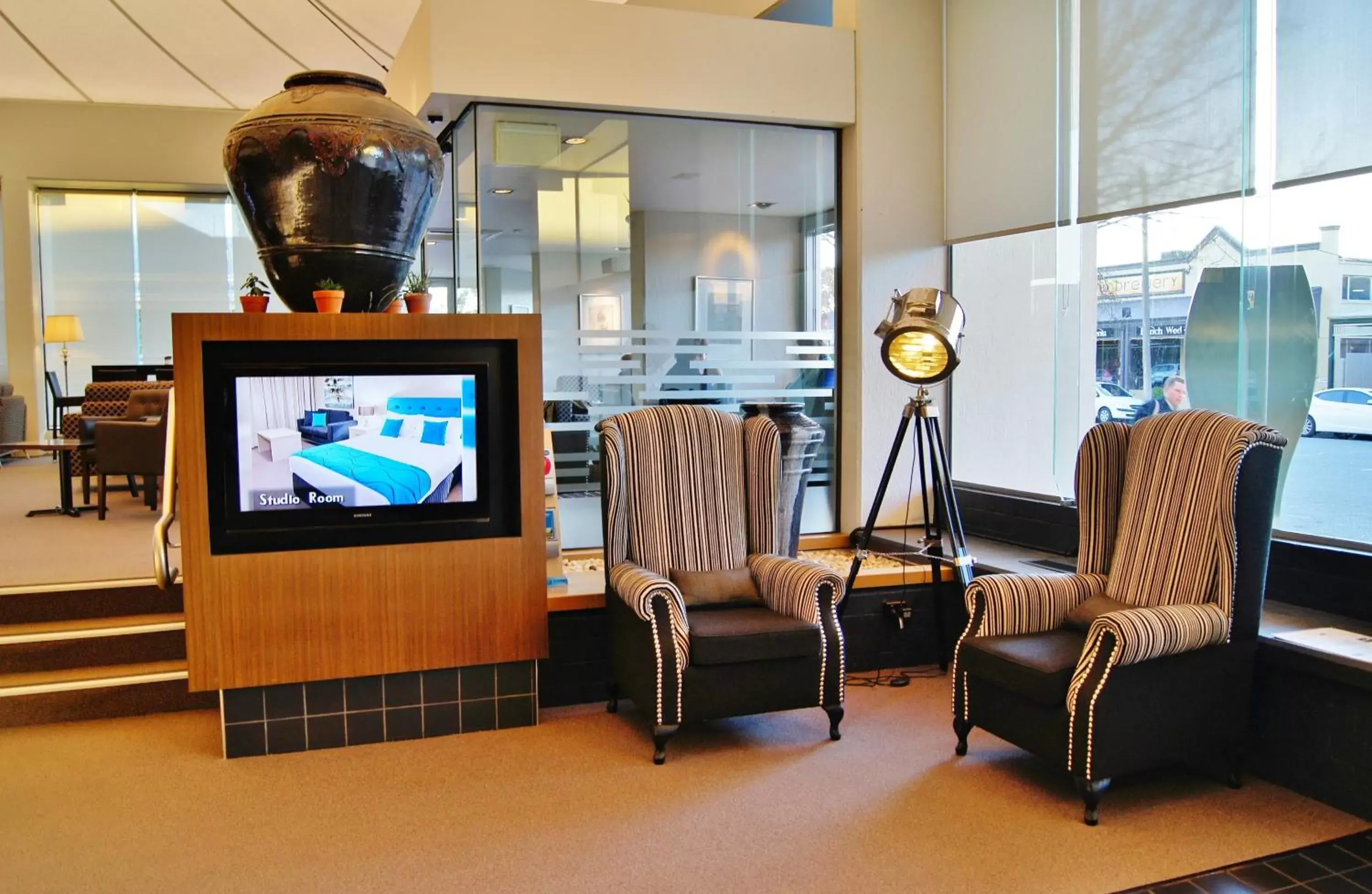 Lobby or reception in Mantra Pavilion Hotel Wagga