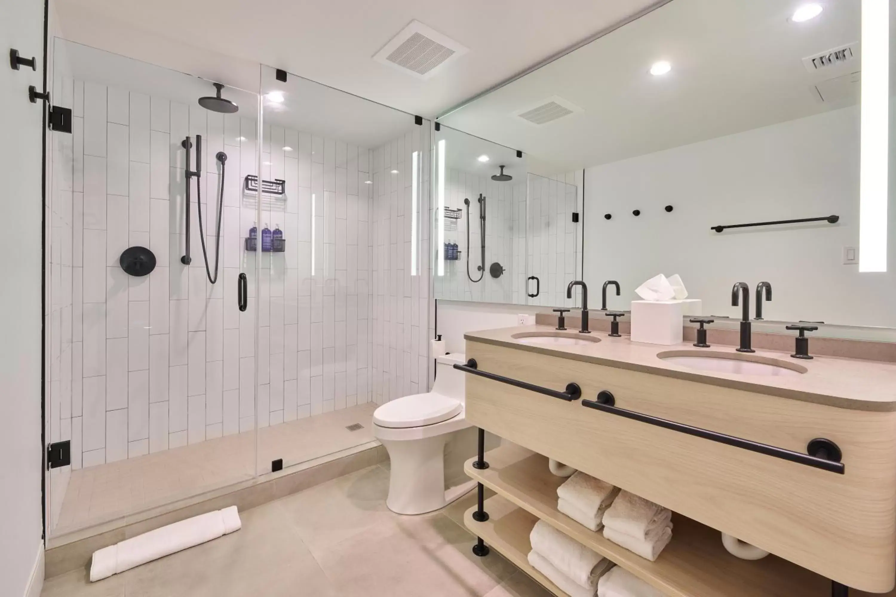 Bathroom in Hotel Greystone - Adults Only