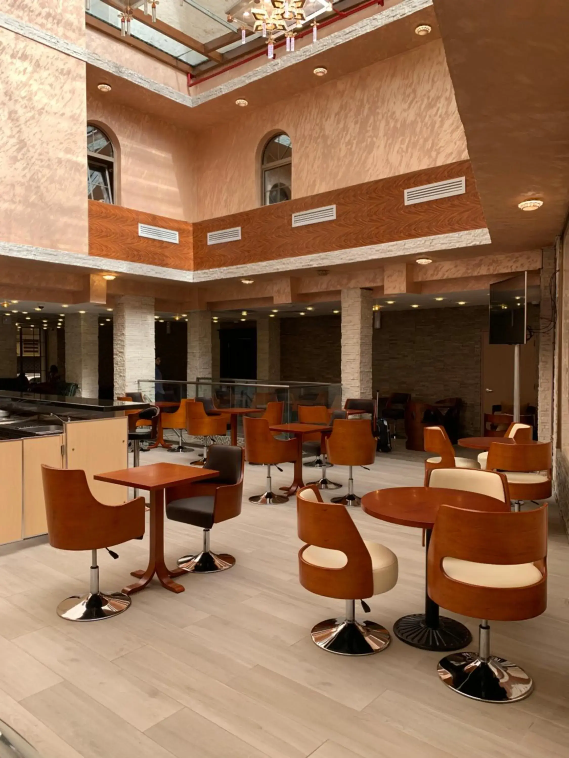 Staff, Restaurant/Places to Eat in Days Hotel & Suites by Wyndham Dakar Staff, Restaurant/Places to Eat in Days Hotel & Suites by Wyndham Dakar