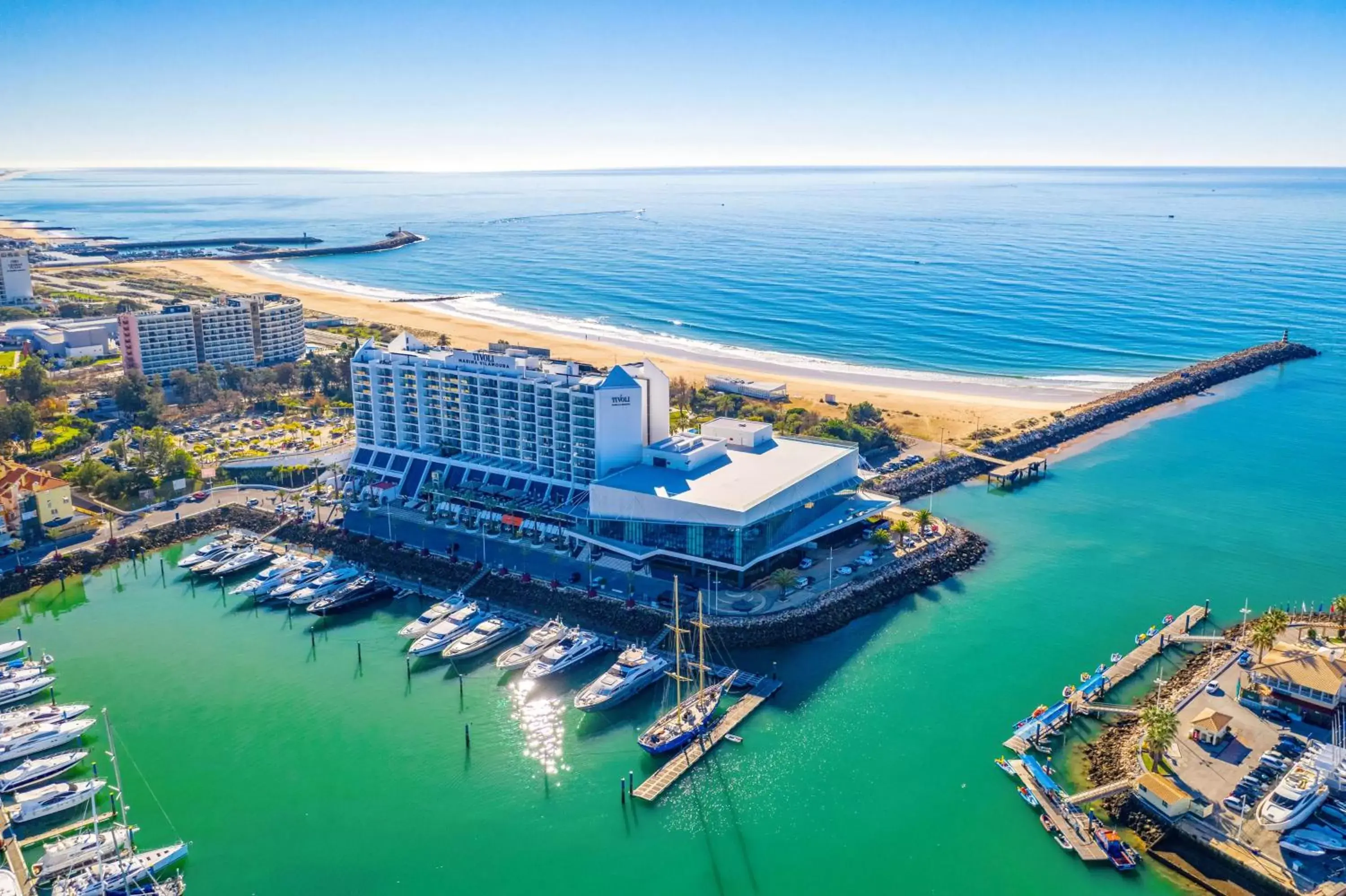 Property building, Bird's-eye View in Tivoli Marina Vilamoura