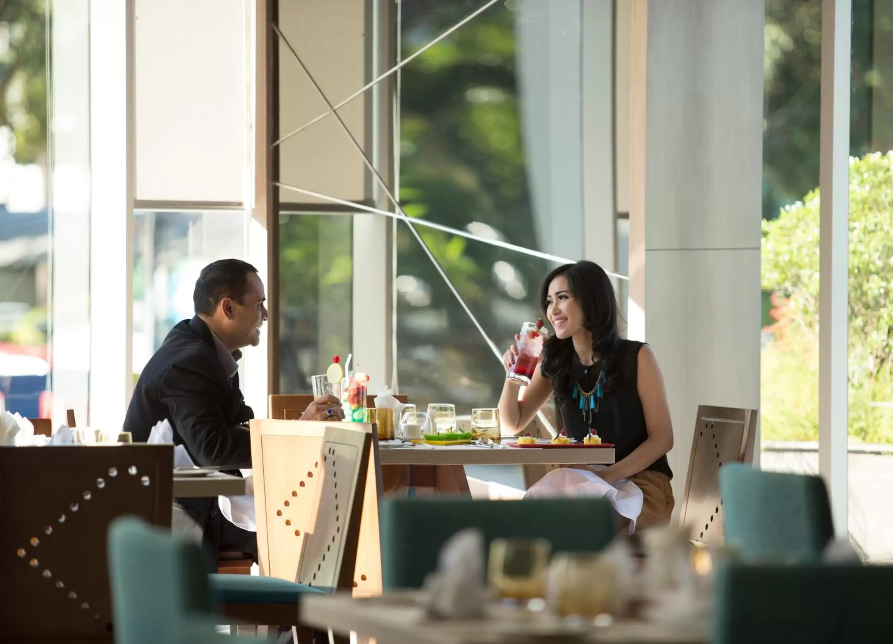 Restaurant/places to eat in Novotel Makassar Grand Shayla