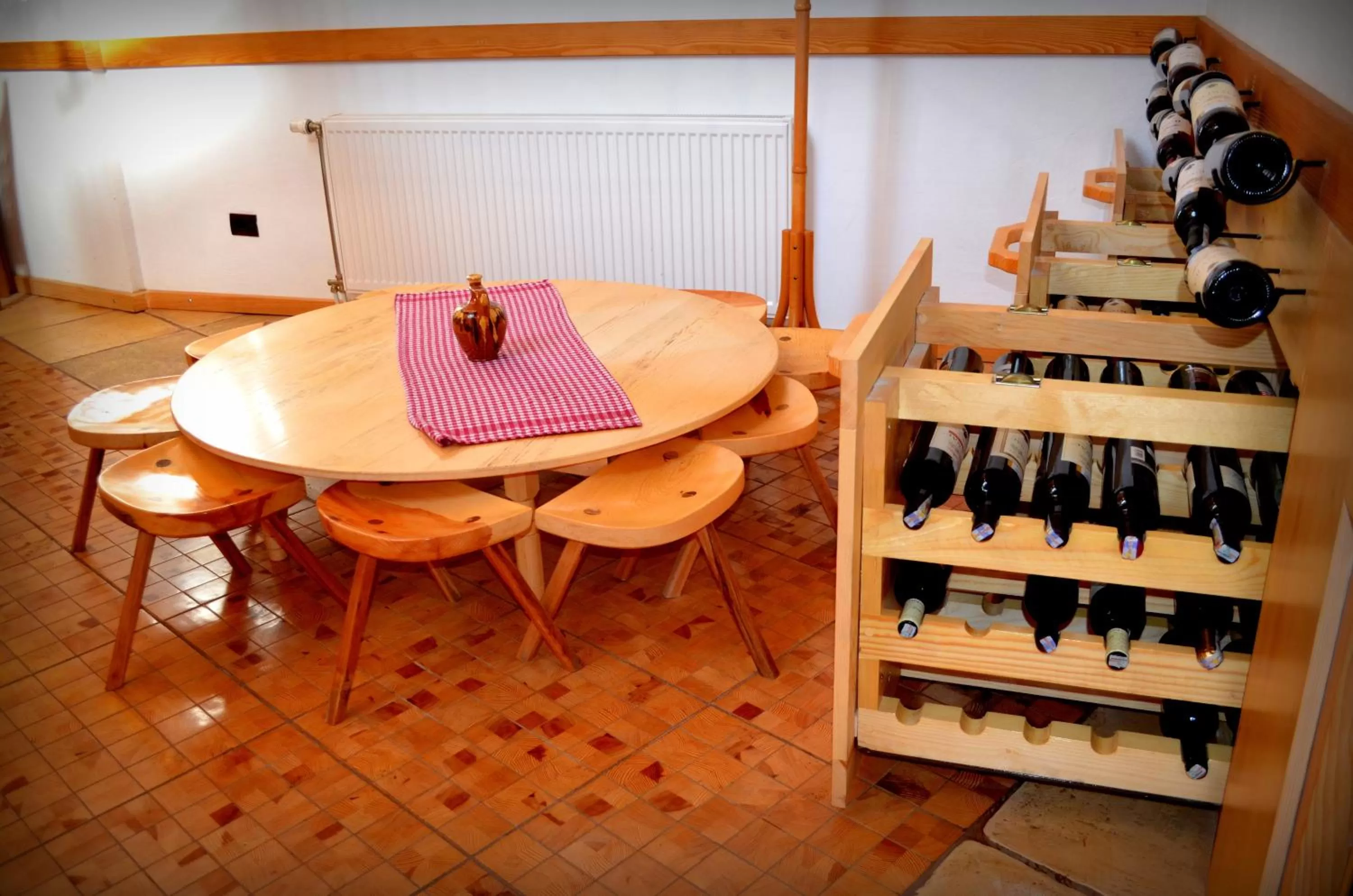 Restaurant/places to eat in Hotel Prizreni