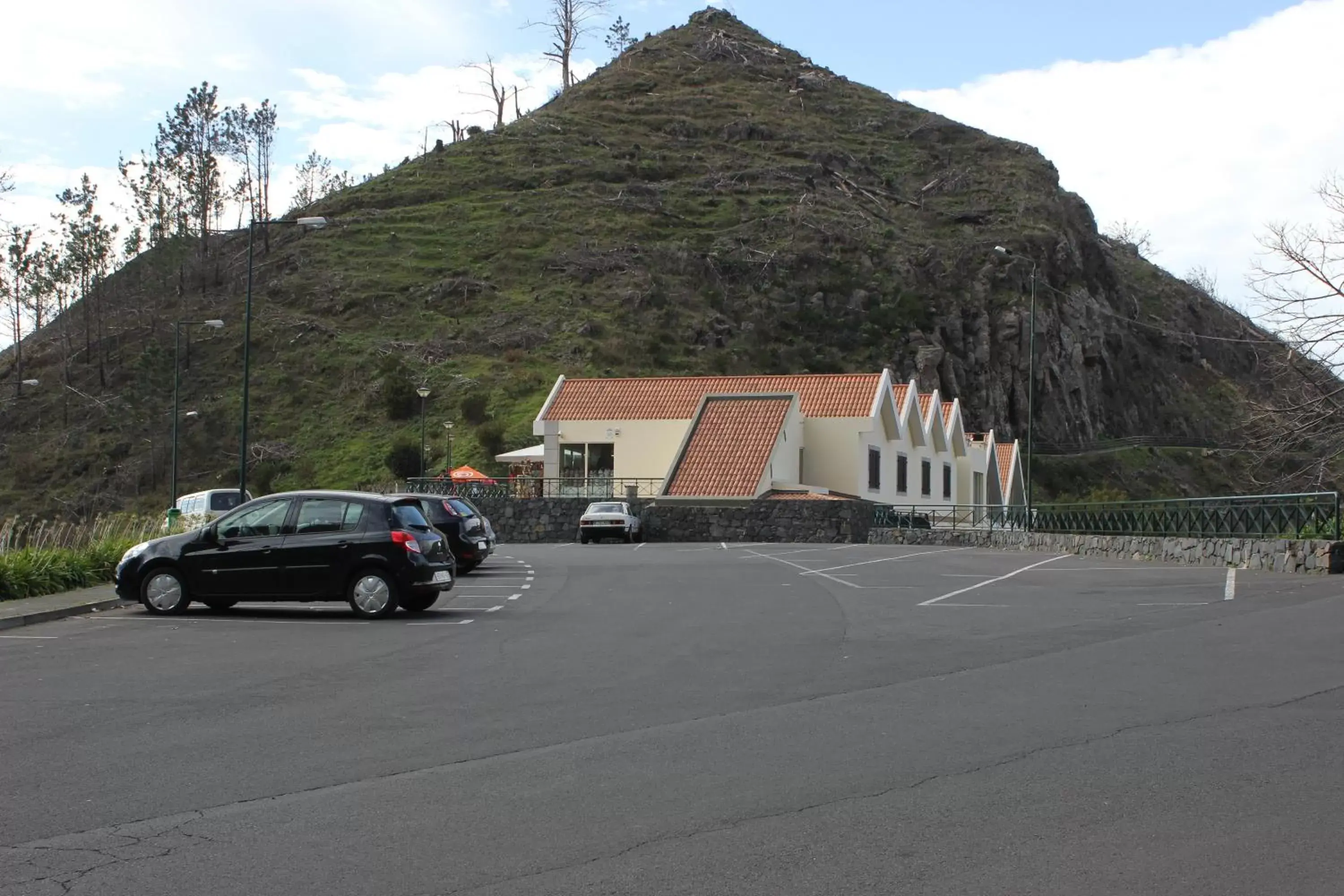 Facade/entrance, Property Building in Eira do Serrado - Hotel & Spa