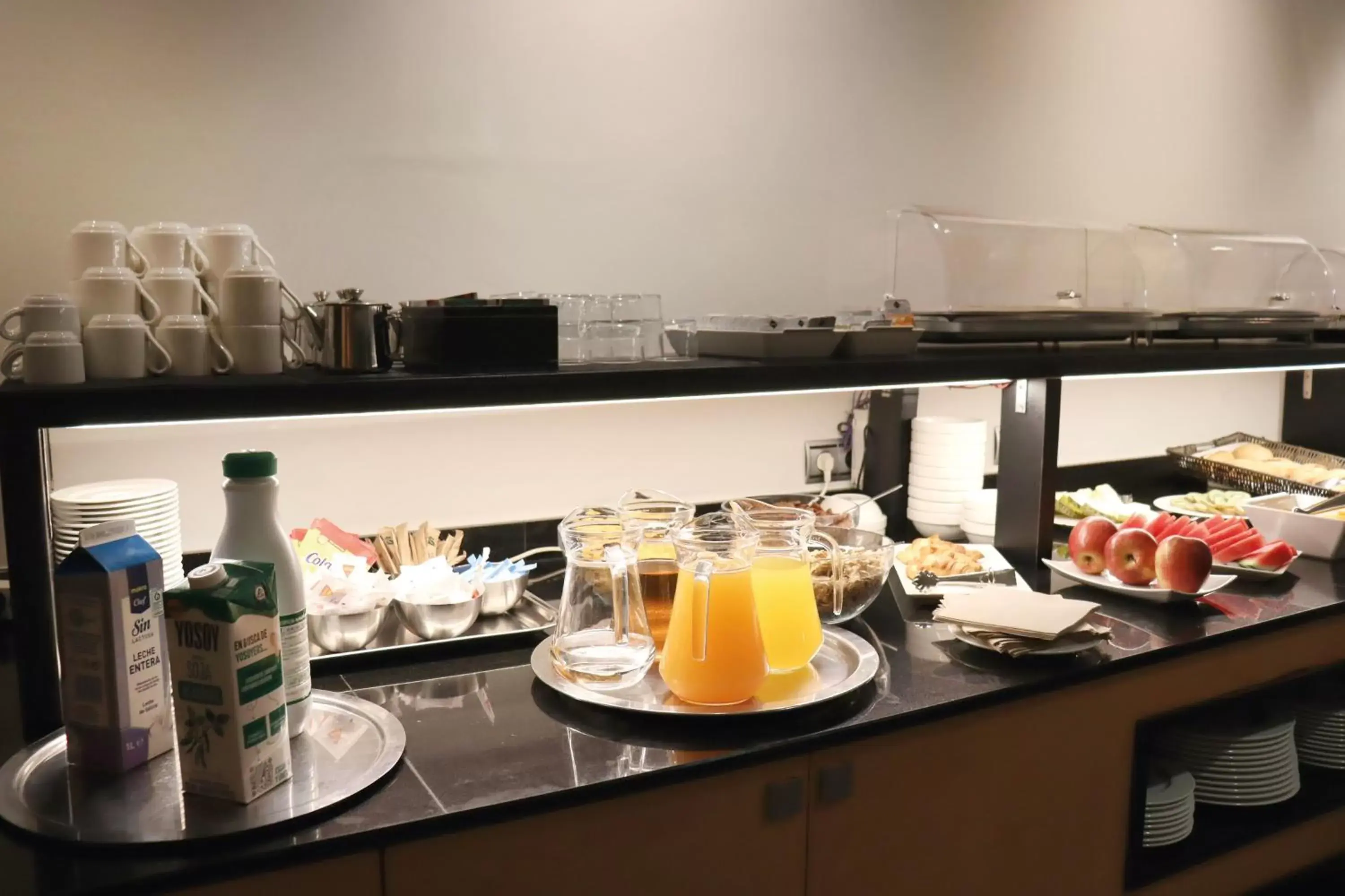 Breakfast, Kitchen/Kitchenette in Onix Liceo