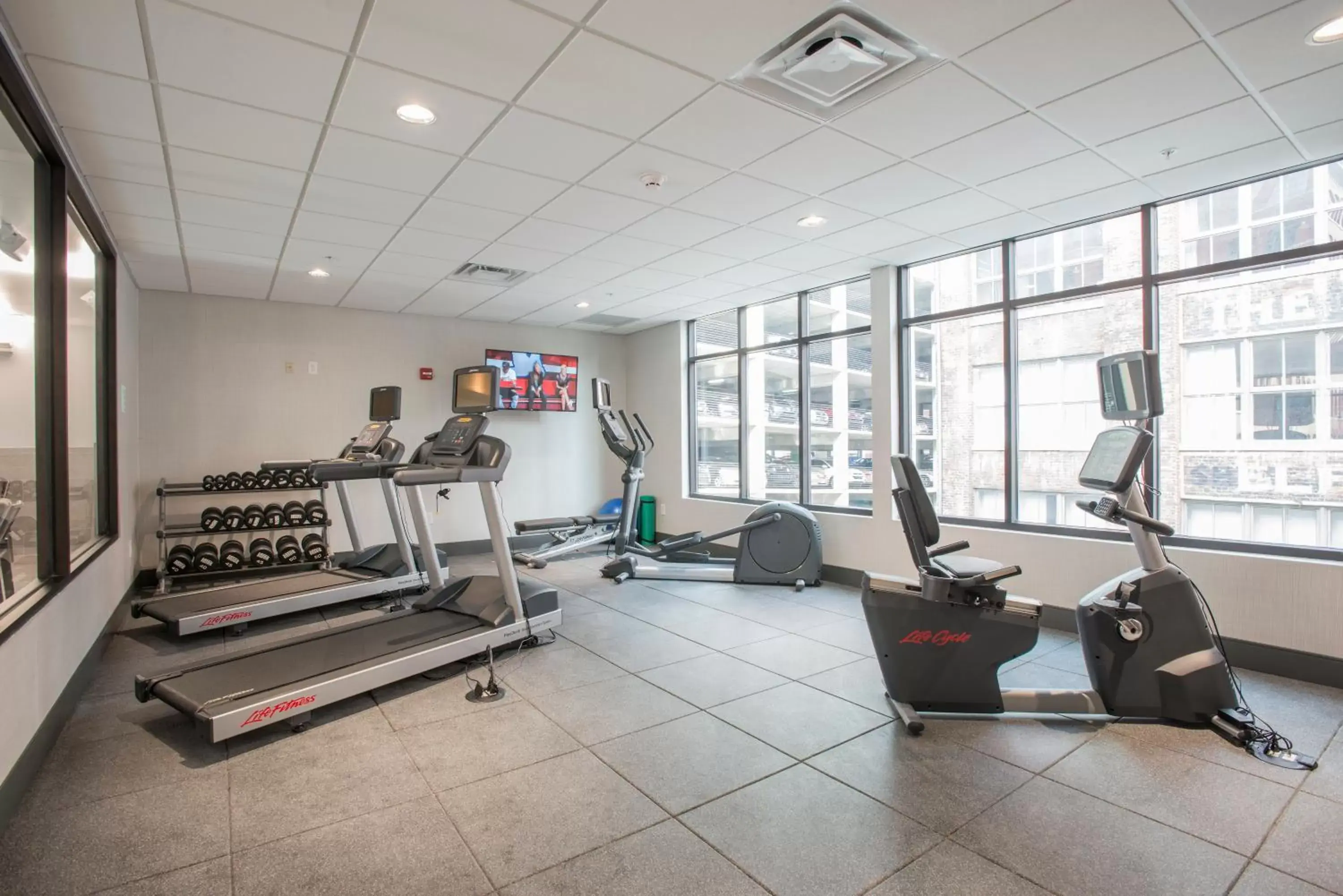 Spa and wellness centre/facilities, Fitness Center/Facilities in Holiday Inn Hotel & Suites Cincinnati Downtown, an IHG Hotel