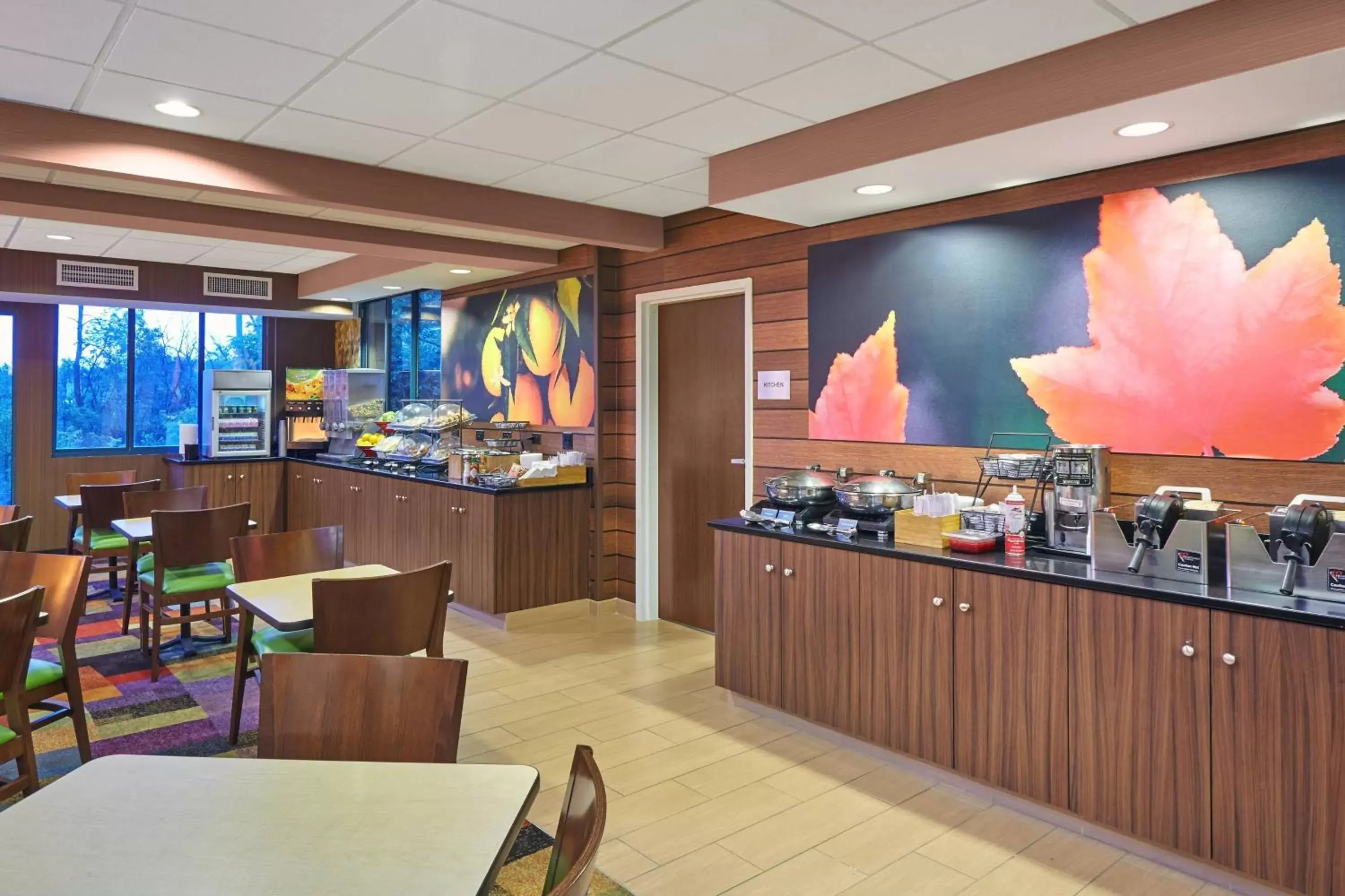 Breakfast, Restaurant/Places to Eat in Fairfield Inn and Suites Chicago Lombard