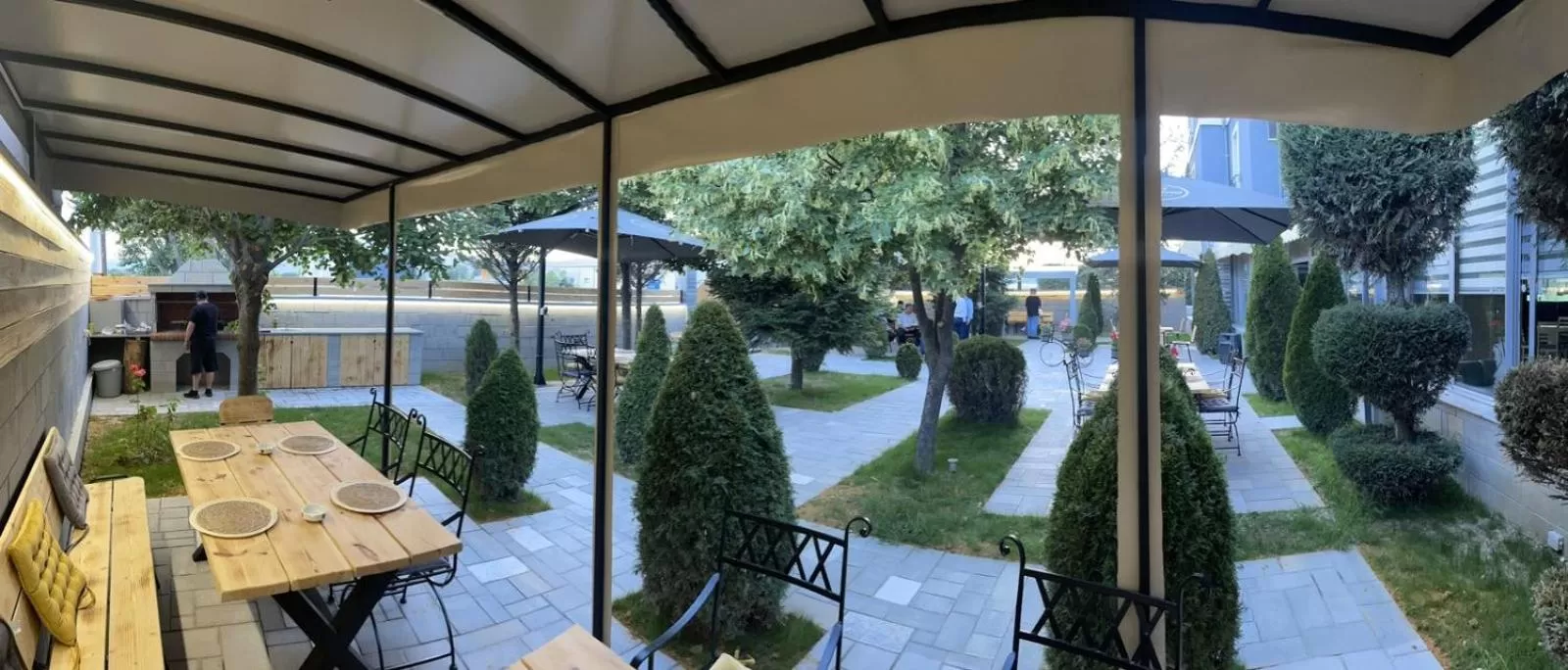 Restaurant/Places to Eat in Hotel EDEA