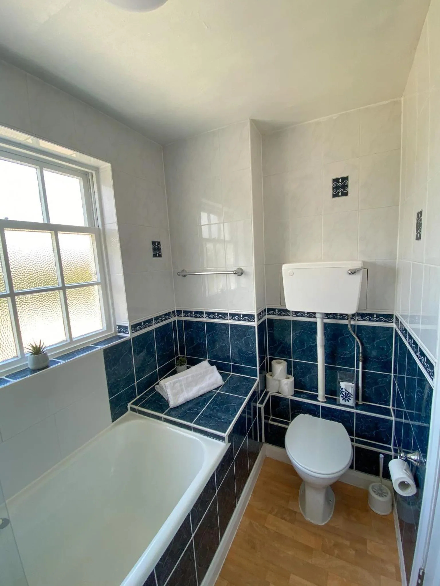 Bathroom in Bendene Townhouse - Exeter