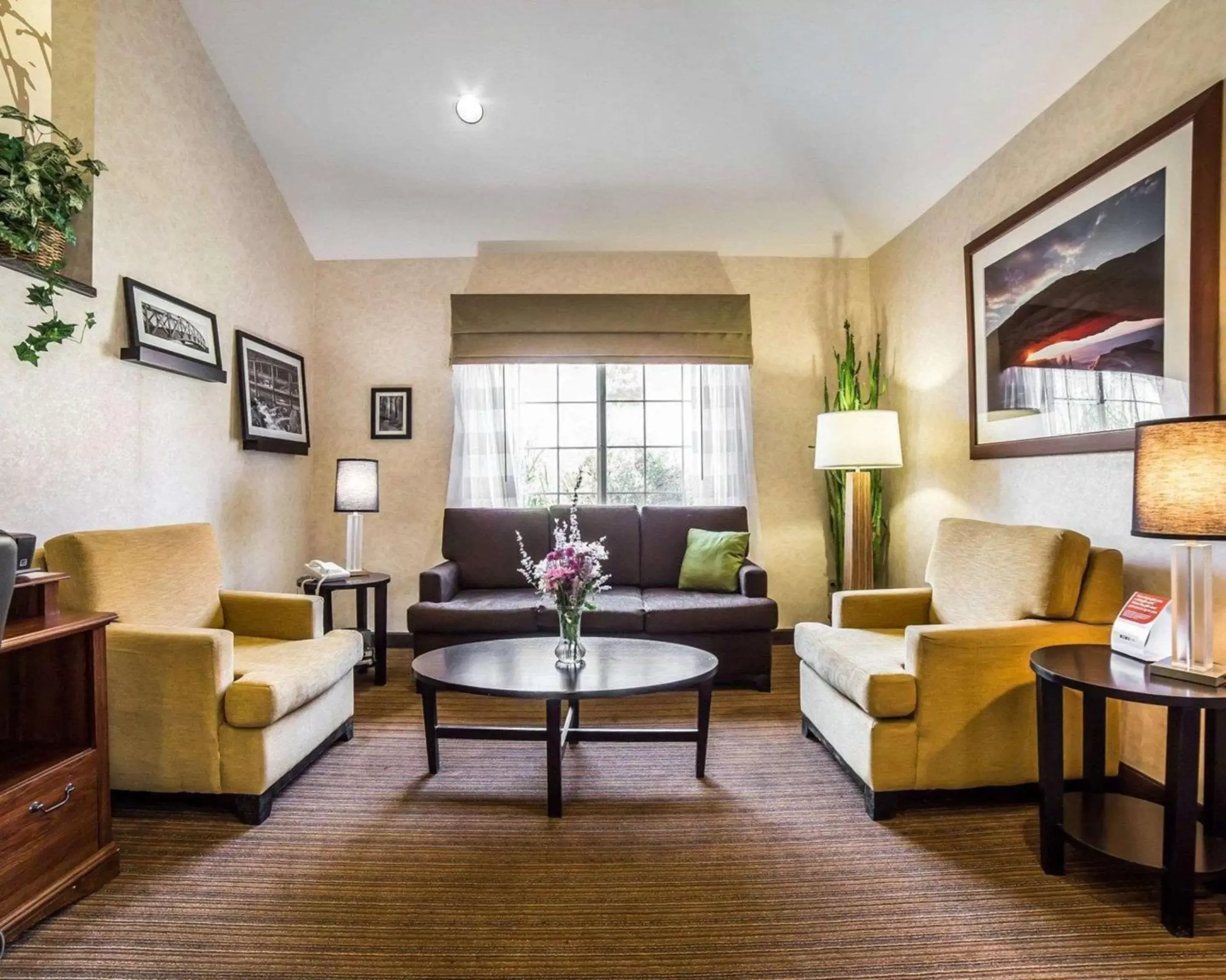 Lobby or reception, Seating Area in Quality Inn Moab Slickrock Area