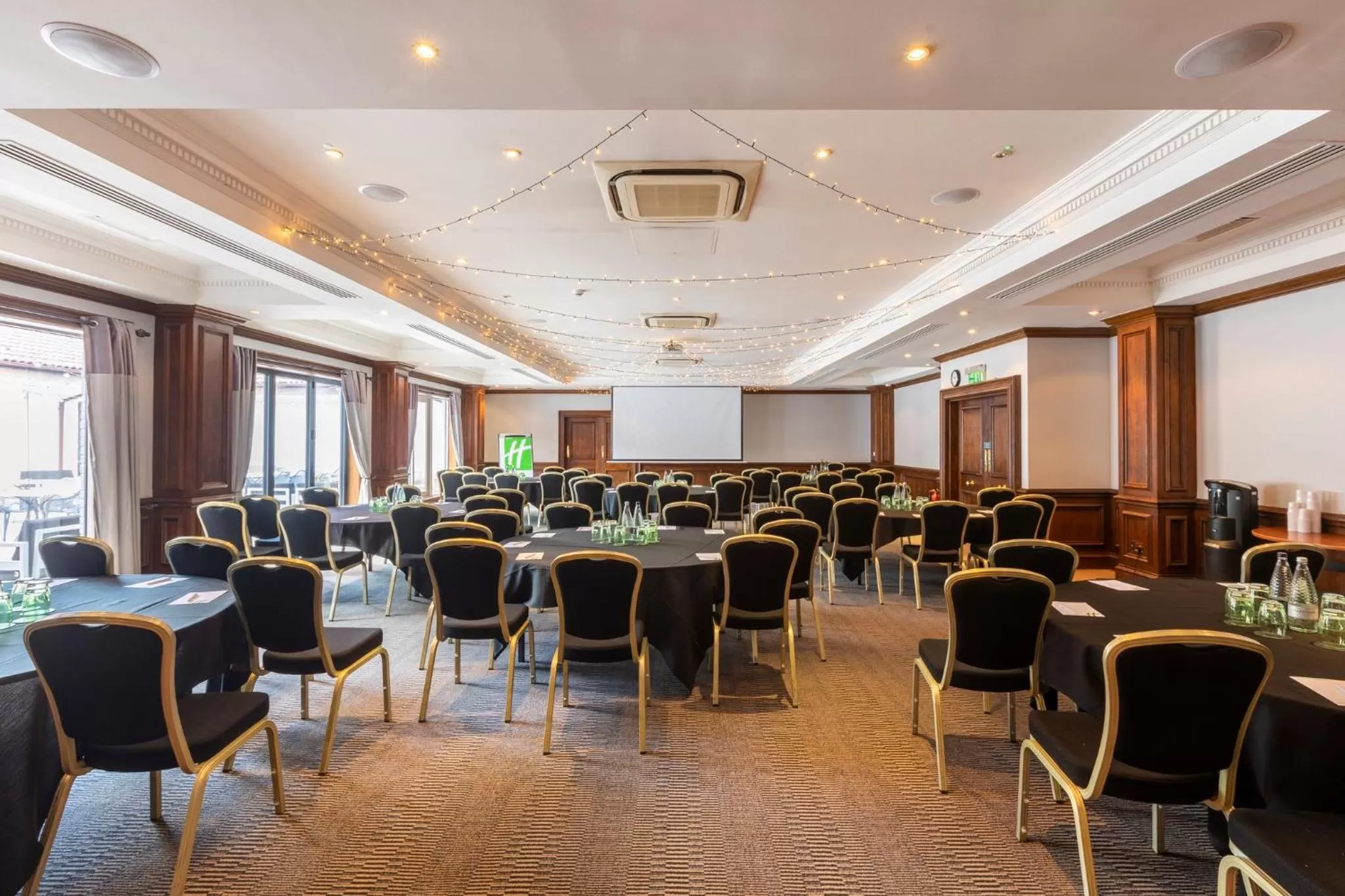 Meeting/conference room in Holiday Inn Guildford by IHG