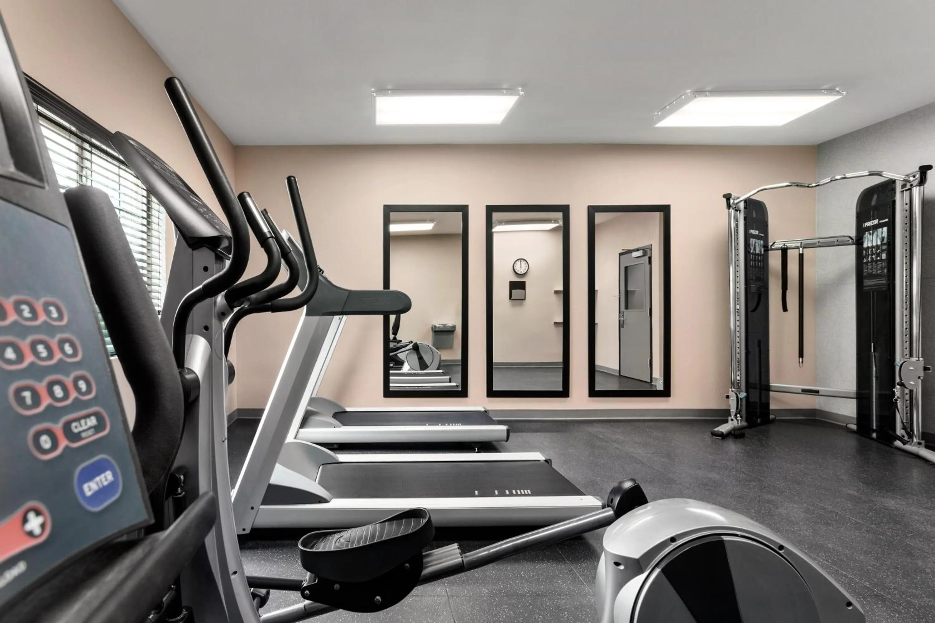 Fitness centre/facilities in Country Inn & Suites by Radisson, Shreveport-Airport, LA