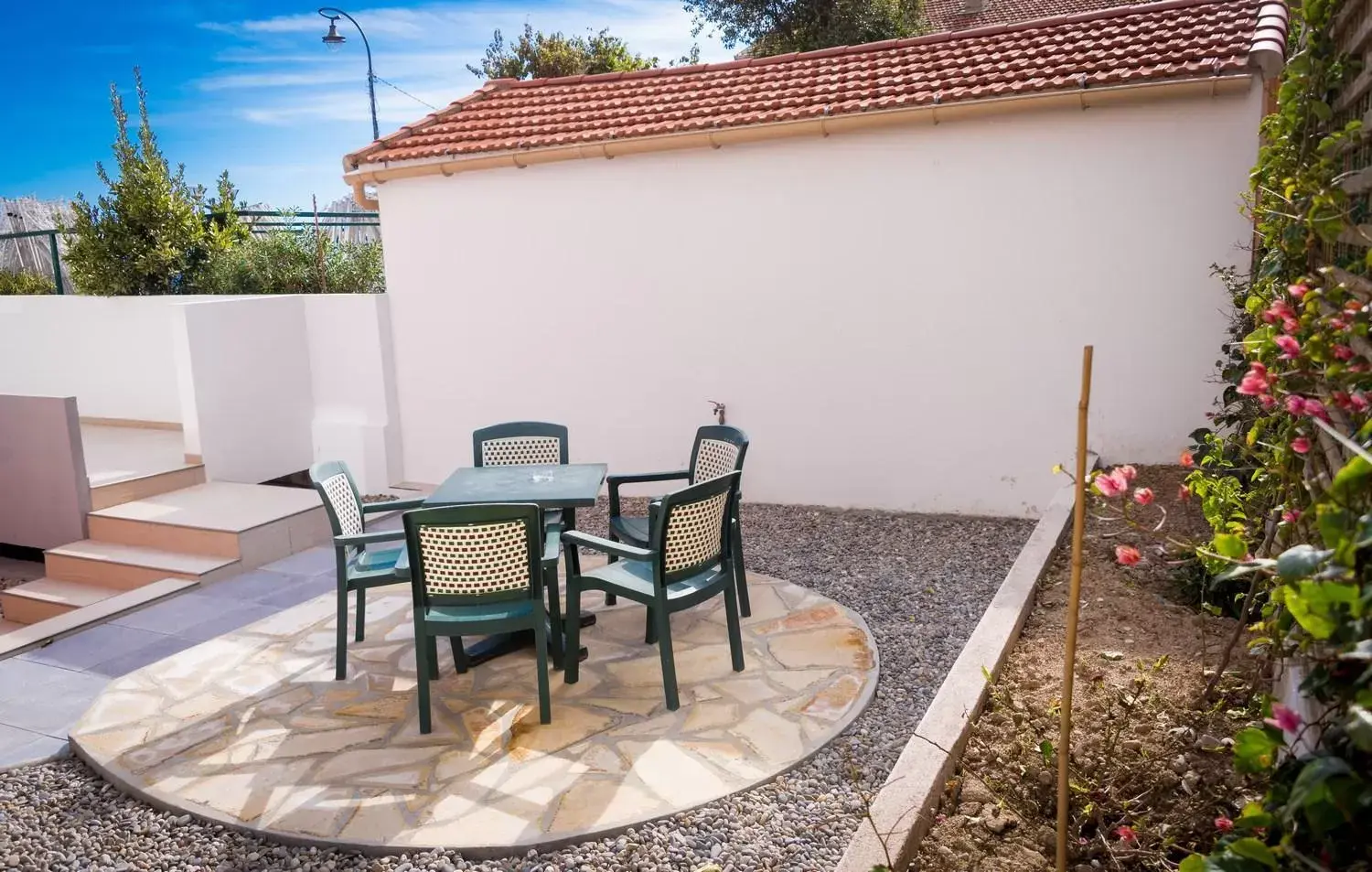 Patio, Balcony/Terrace in Hotel et Appartements Reine D'Azur