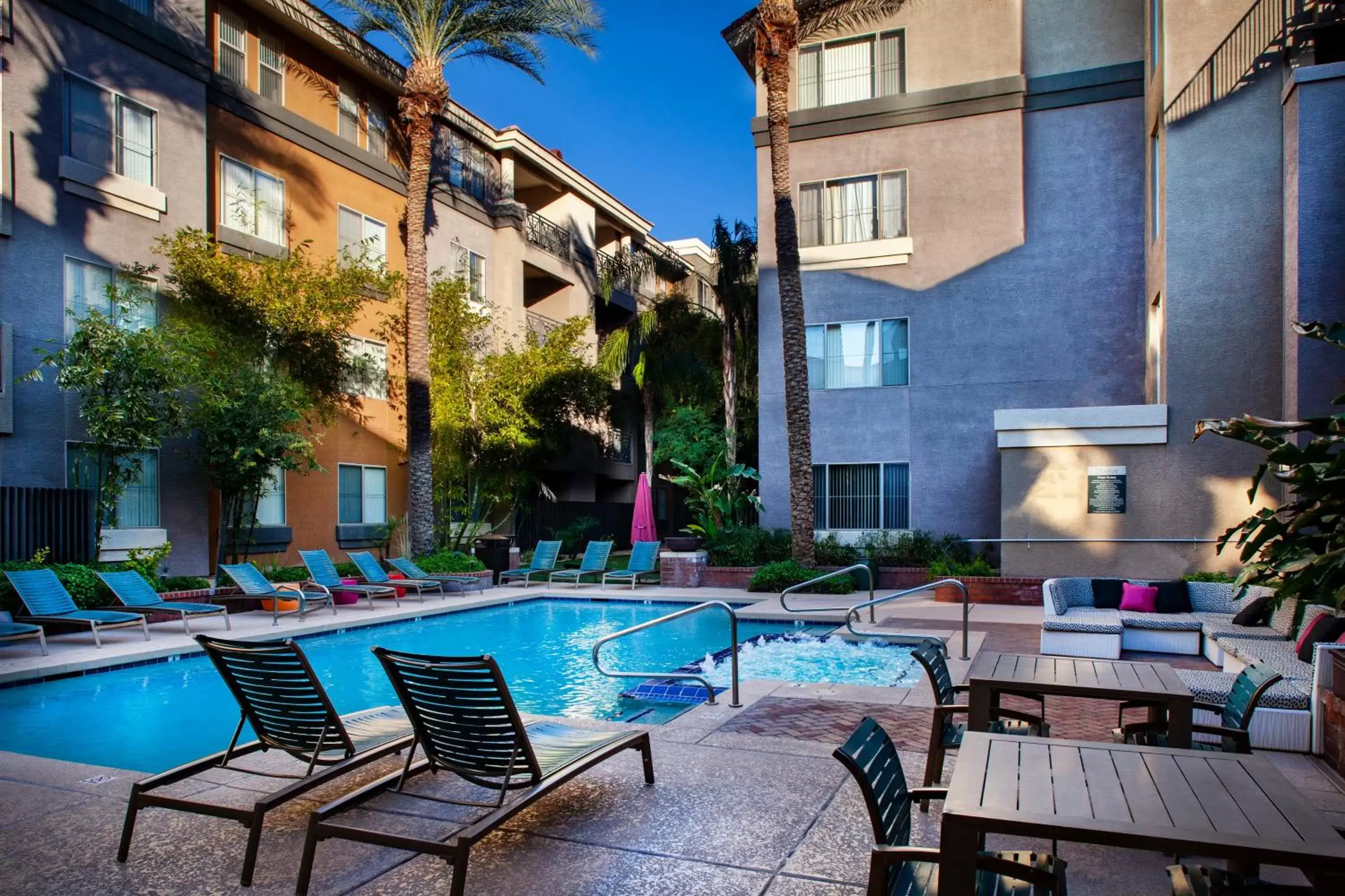 Swimming Pool in Luxury Condos by Meridian CondoResorts- Scottsdale