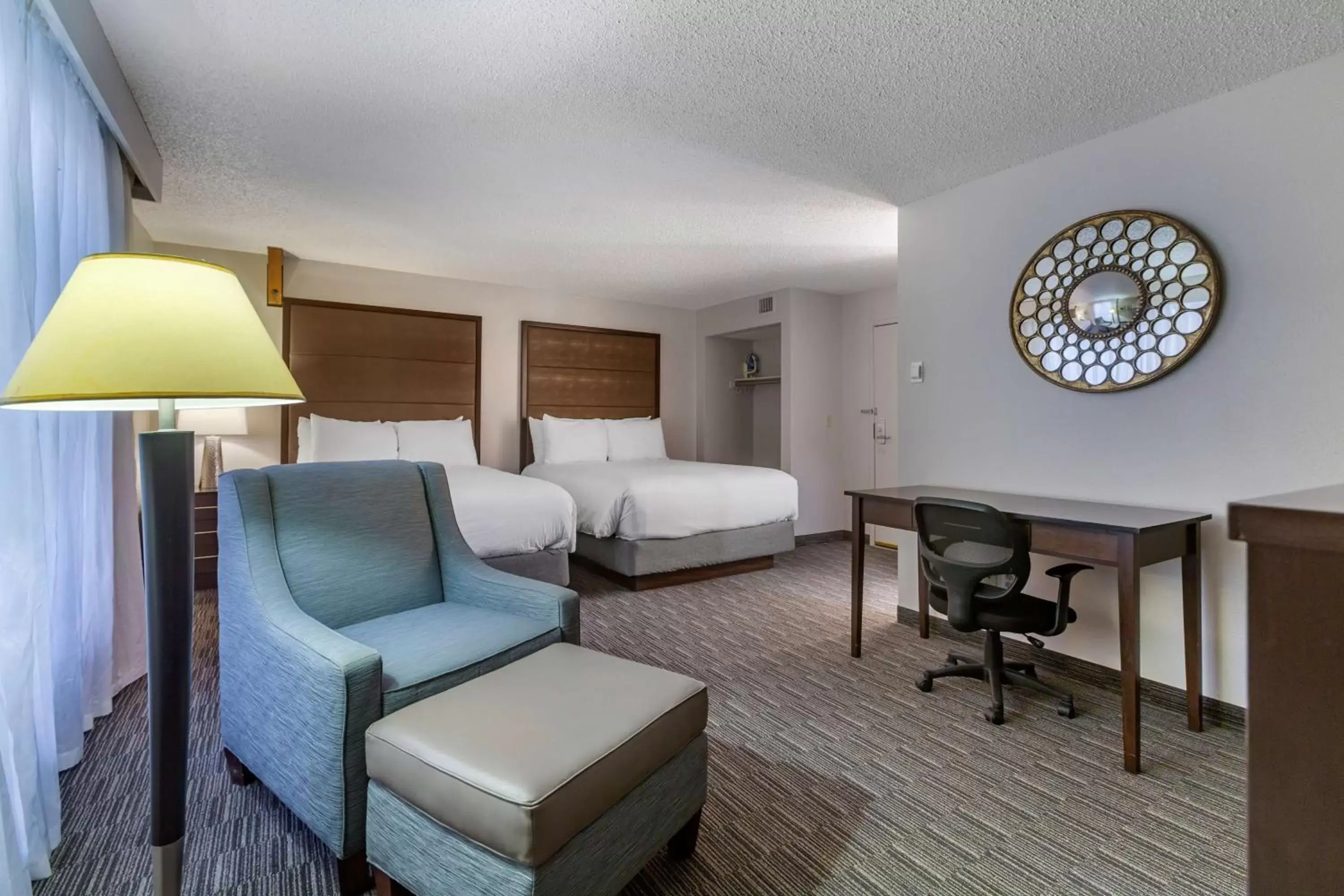 Bedroom in Best Western Plus Como Park Hotel Bedroom in Best Western Plus Como Park Hotel