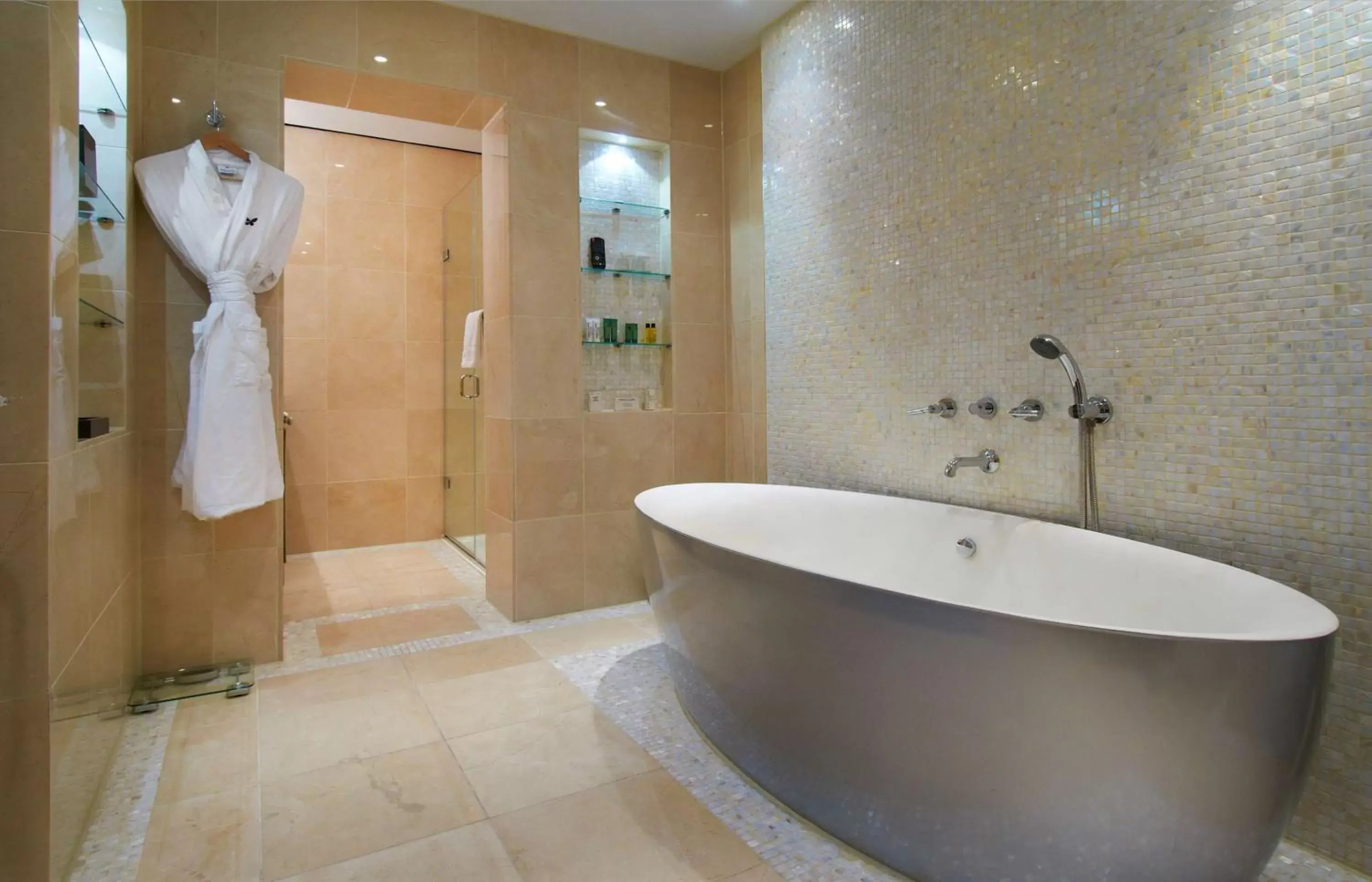Bathroom in Hilton London Syon Park