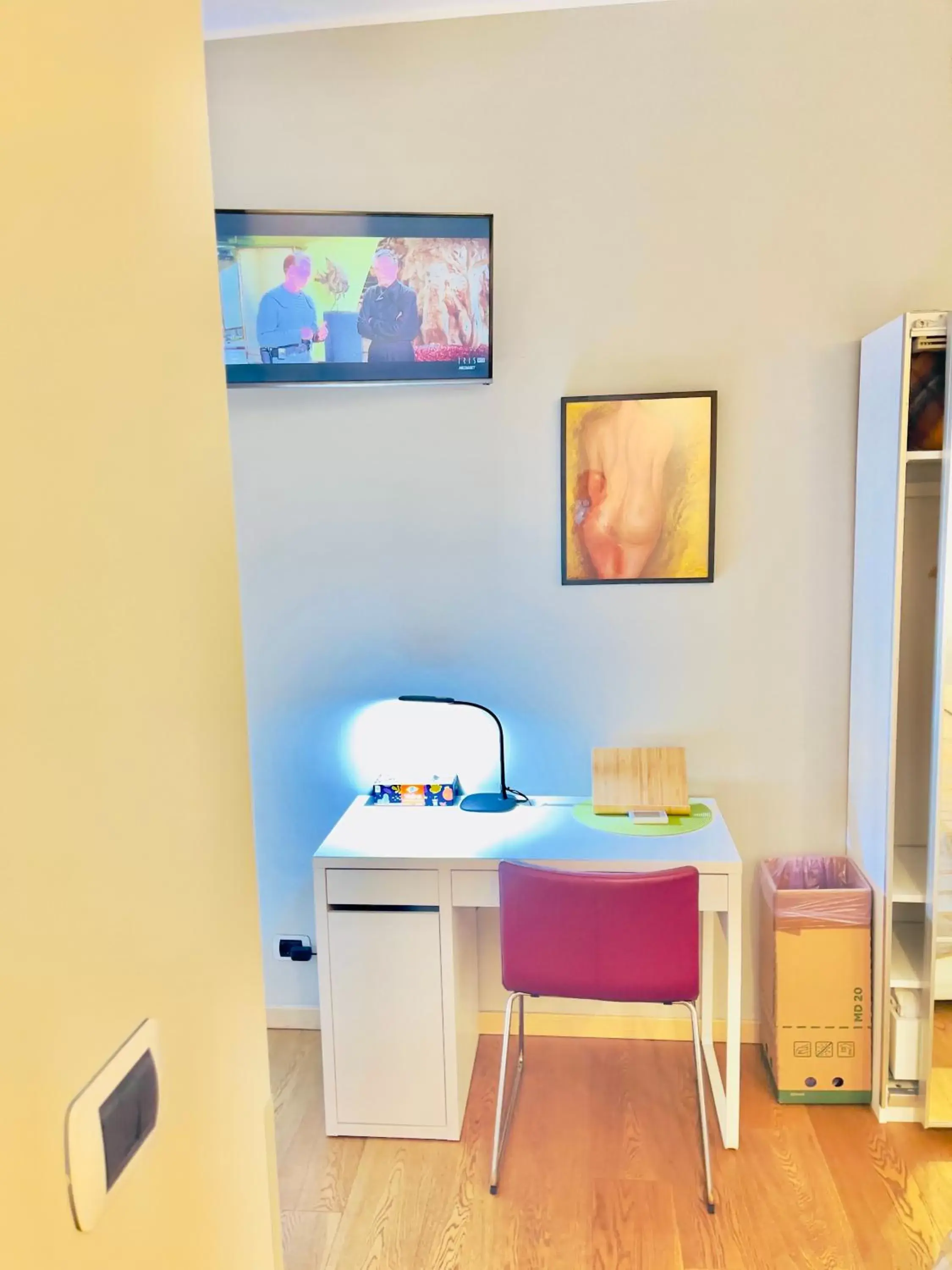 Dining Area in Smart House Rooms