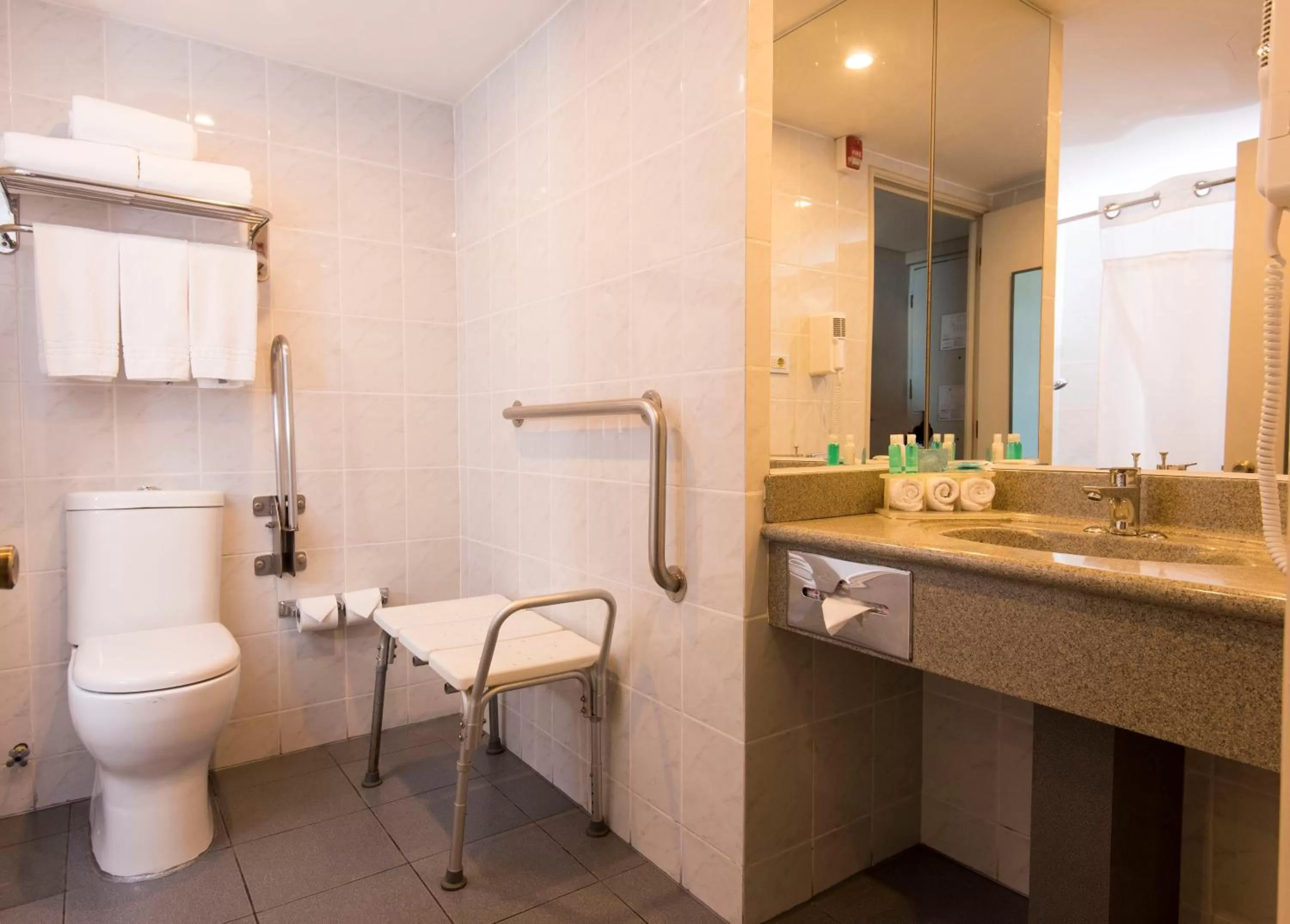 Bathroom in Holiday Inn Santiago - Airport Terminal by IHG