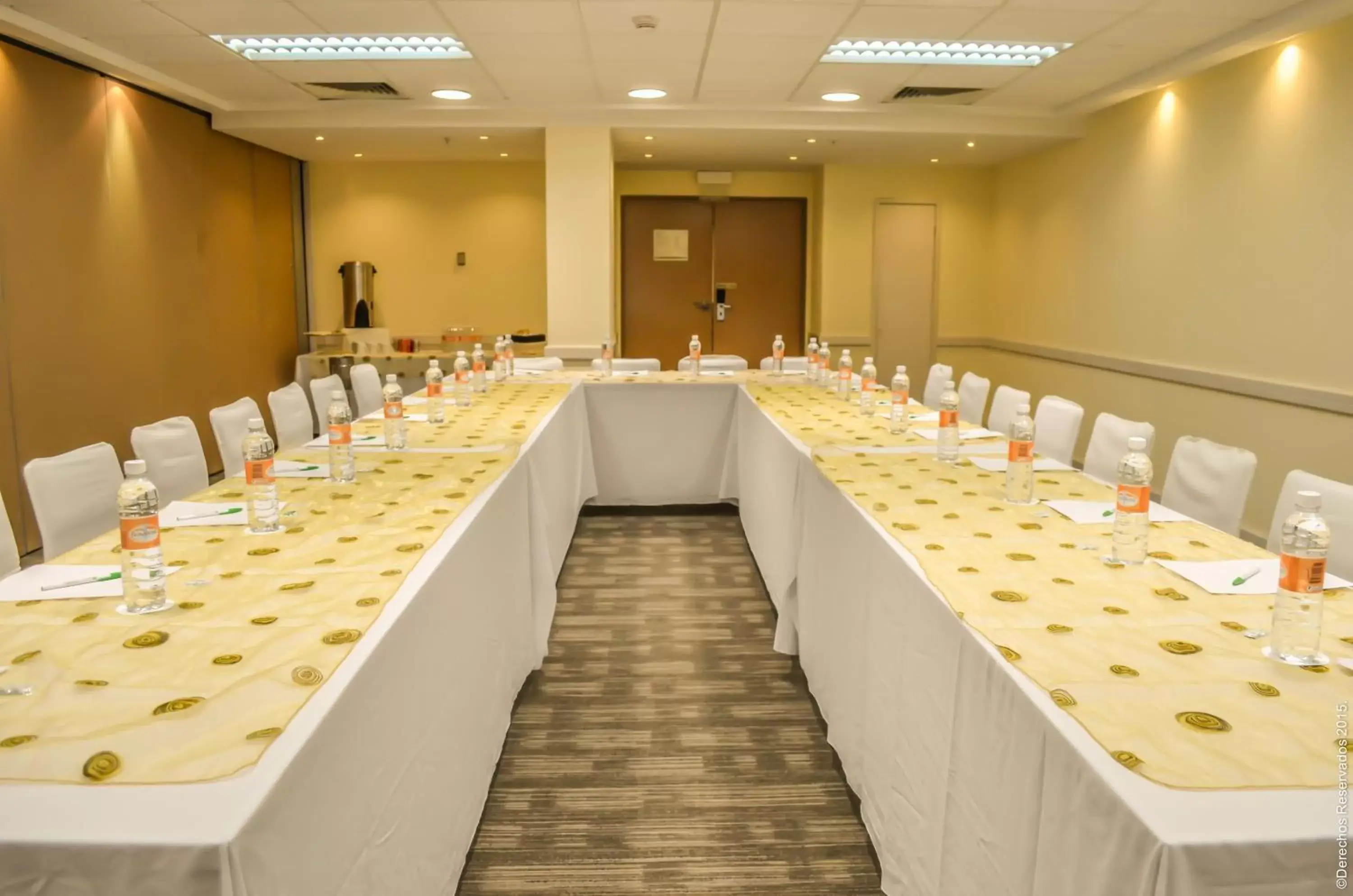 Meeting/conference room in Holiday Inn Leon-Convention Center, an IHG Hotel