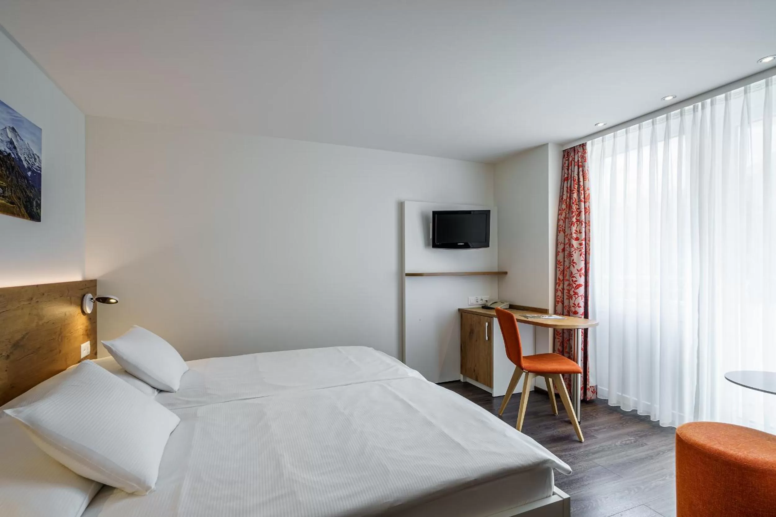 Photo of the whole room, Bed in Hotel Bernerhof