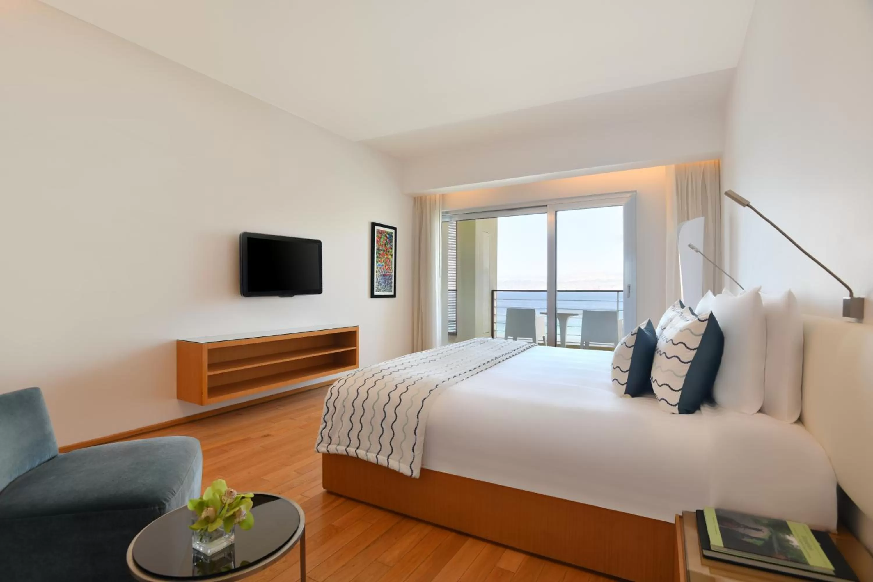 Balcony/Terrace, Bed in Kempinski Hotel Aqaba