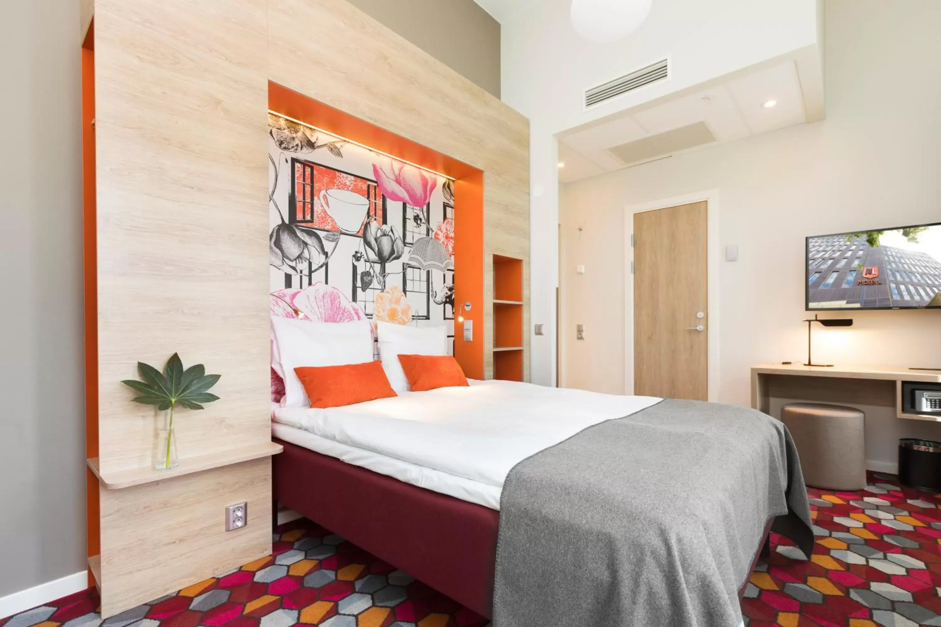 Spring, Bed in Motel L Stockholm Älvsjö Spring, Bed in Motel L Stockholm Älvsjö