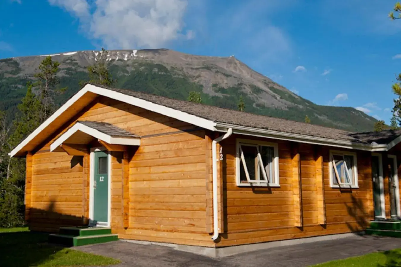 Property Building in Jasper House Bungalows