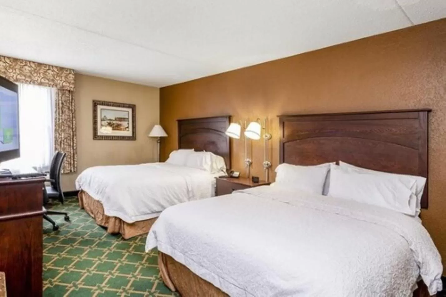 Bedroom, Bed in Wingate by Wyndham Baltimore BWI Airport