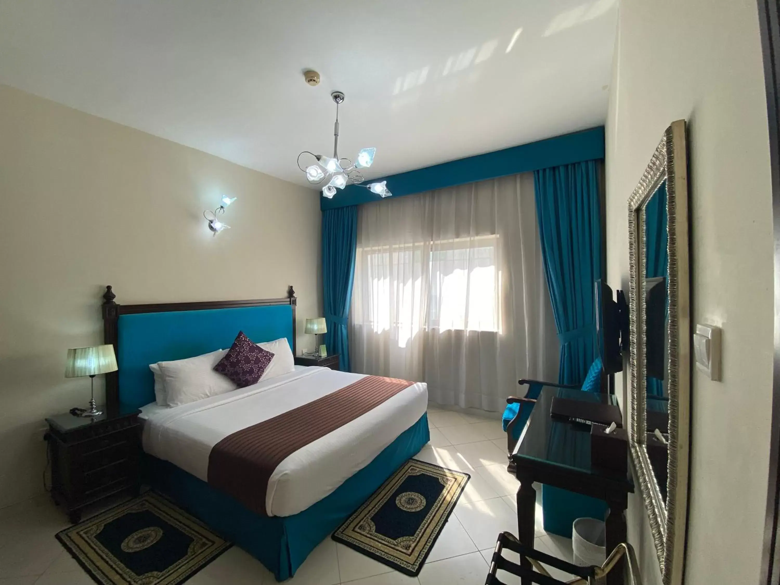 Bedroom, Bed in Auris Boutique Hotel Apartments - AlBarsha