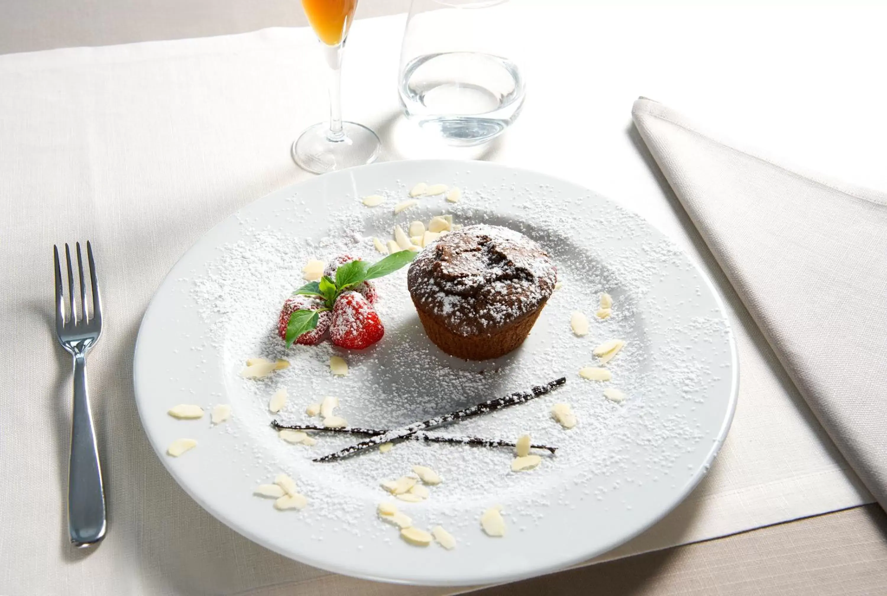 Food and drinks in Hotel D120 Food and drinks in Hotel D120