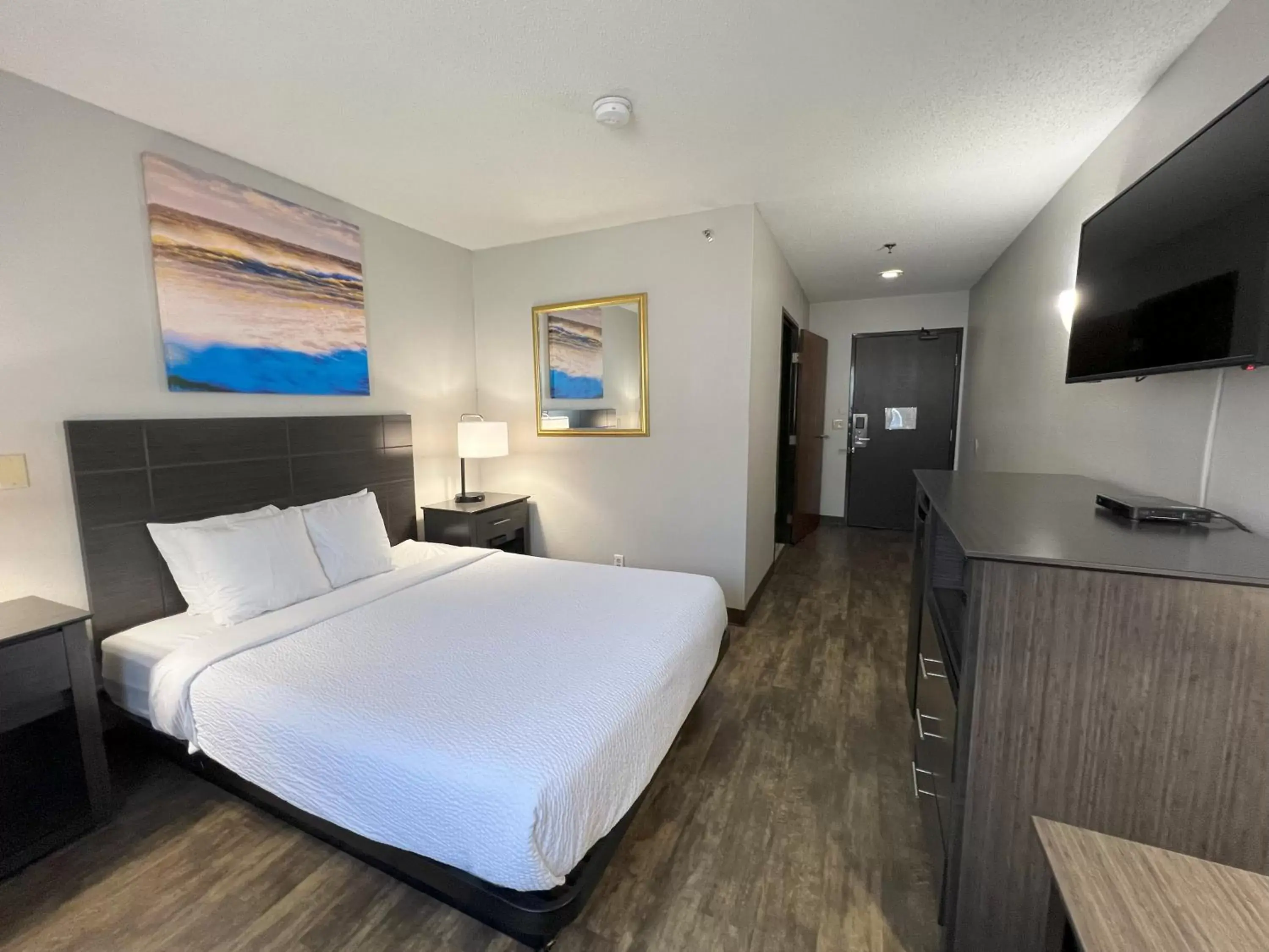 TV and multimedia, Bed in Days Inn by Wyndham Orange Park/Jacksonville