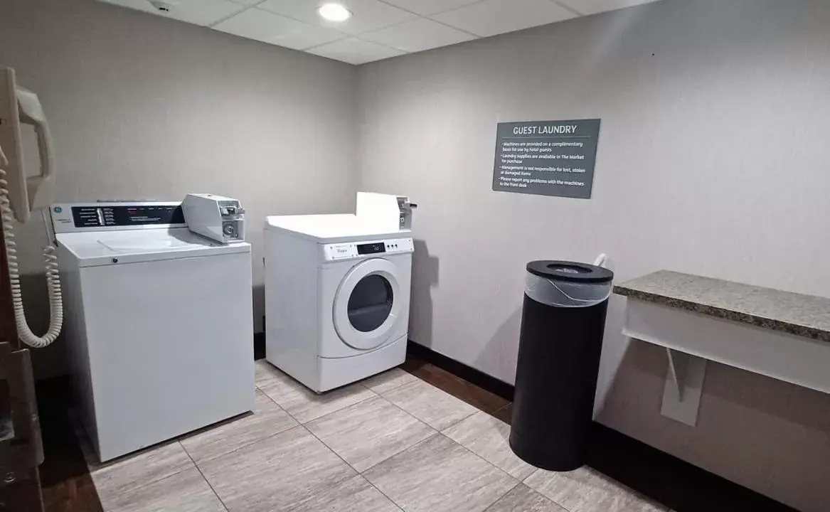 laundry, Kitchen/Kitchenette in Holiday Inn - McAllen - Medical Center Area, an IHG Hotel