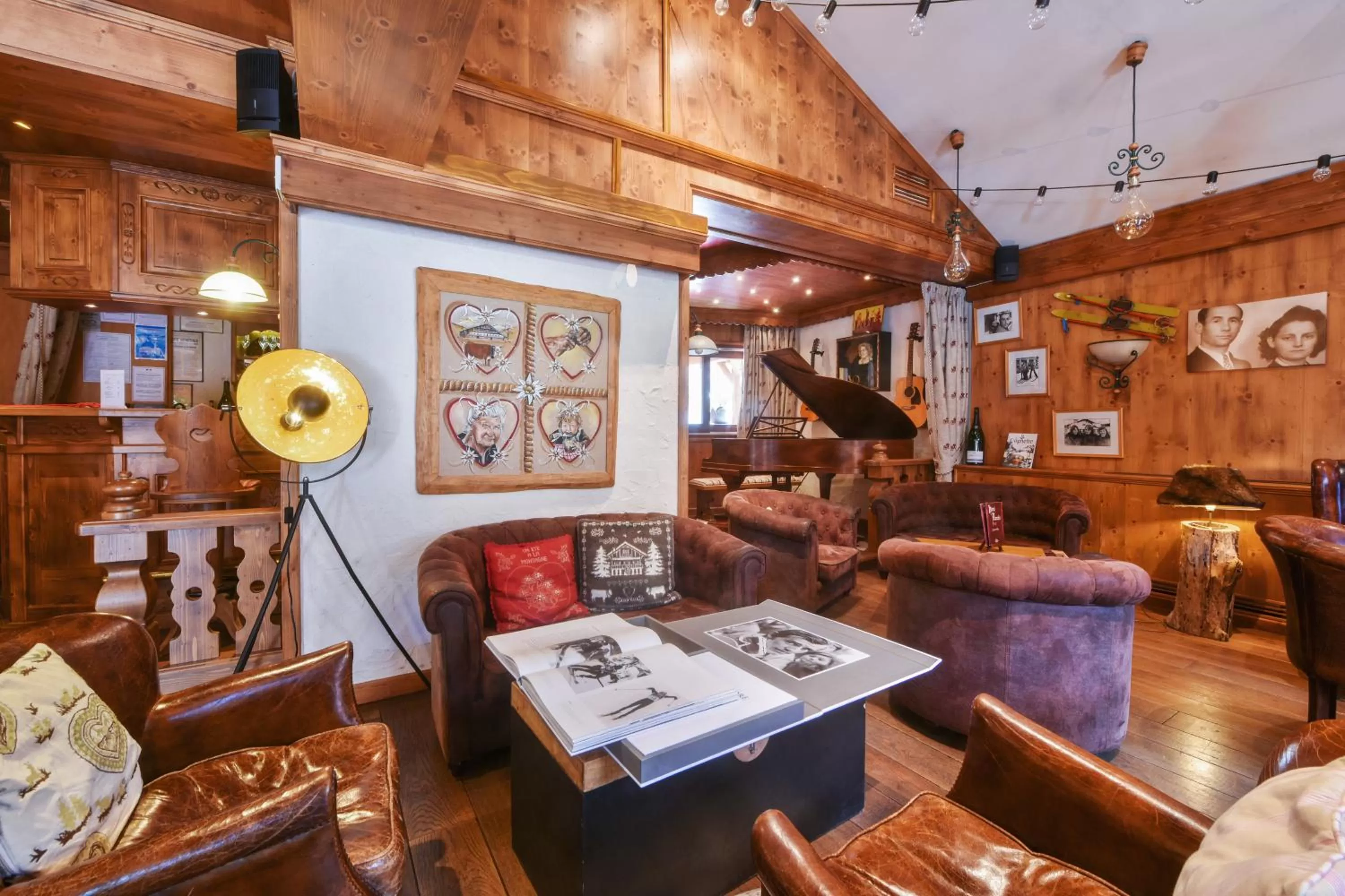 Lounge or bar in Hôtel Macchi Restaurant & Spa