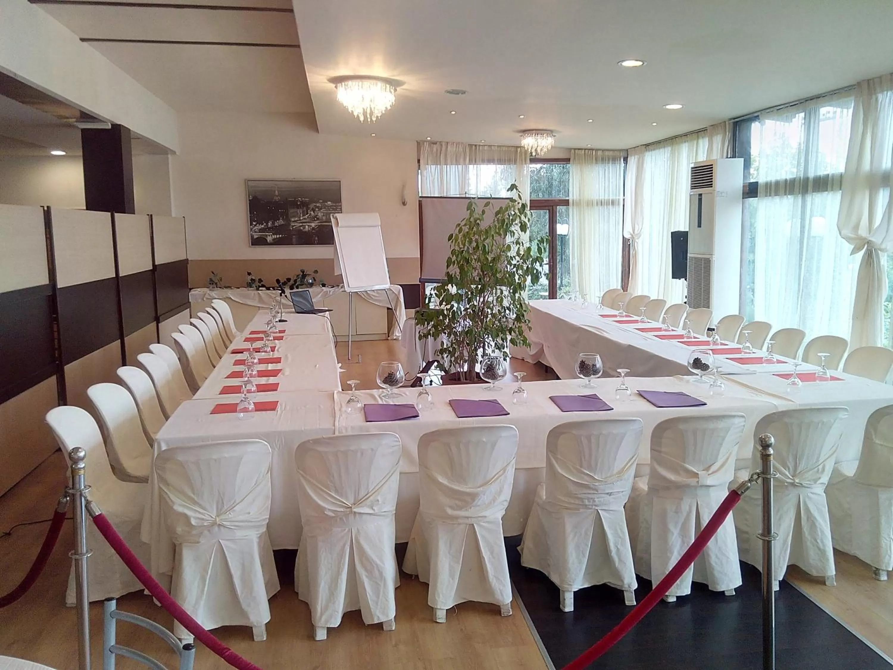 Business facilities in Four Seasons Hotel