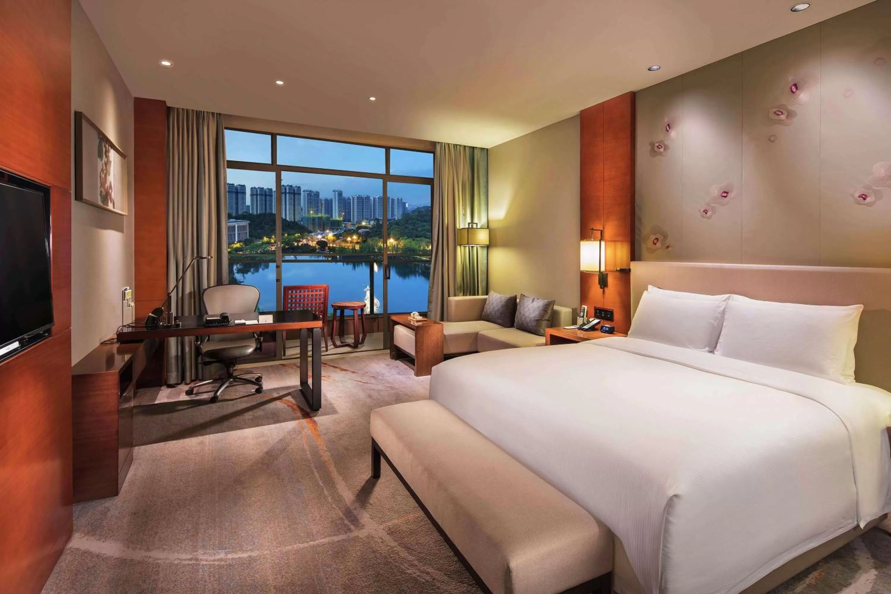 Bedroom, Bed in DoubleTree by Hilton Guangzhou Science City-Free Shuttle Bus Service During Canton Fair Period