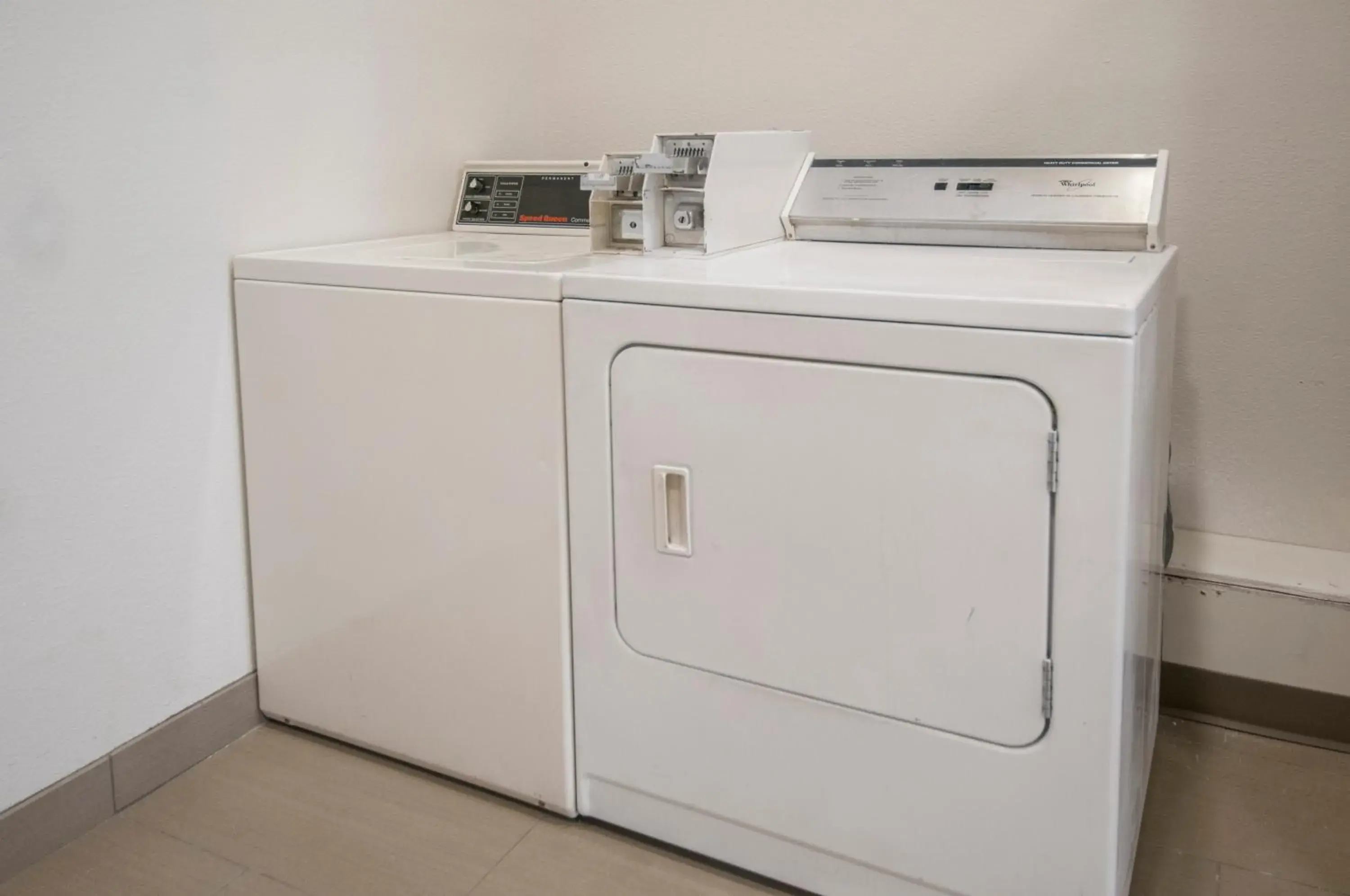 laundry, Kitchen/Kitchenette in Sleep Inn & Suites
