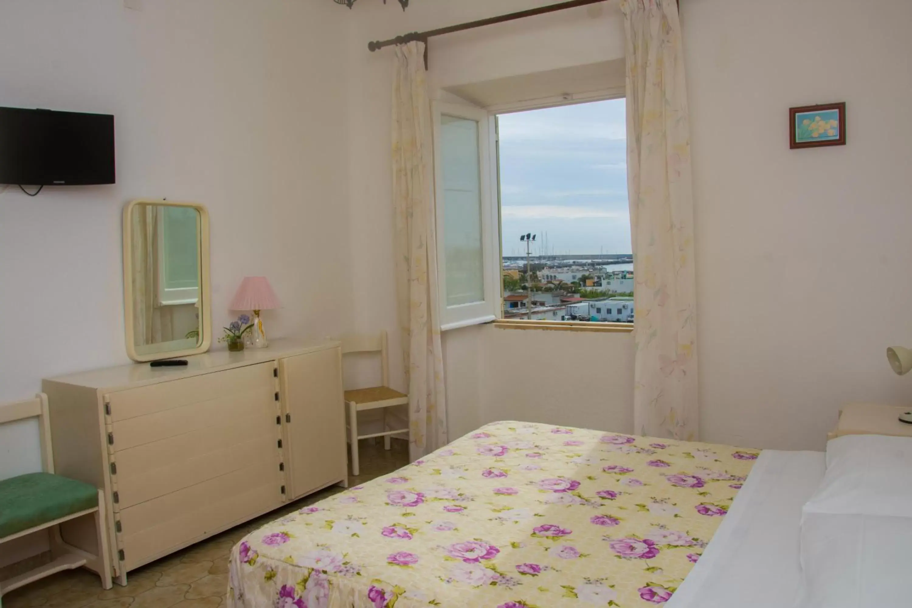 Double Room with Sea View in Hotel Villa Mena Double Room with Sea View in Hotel Villa Mena