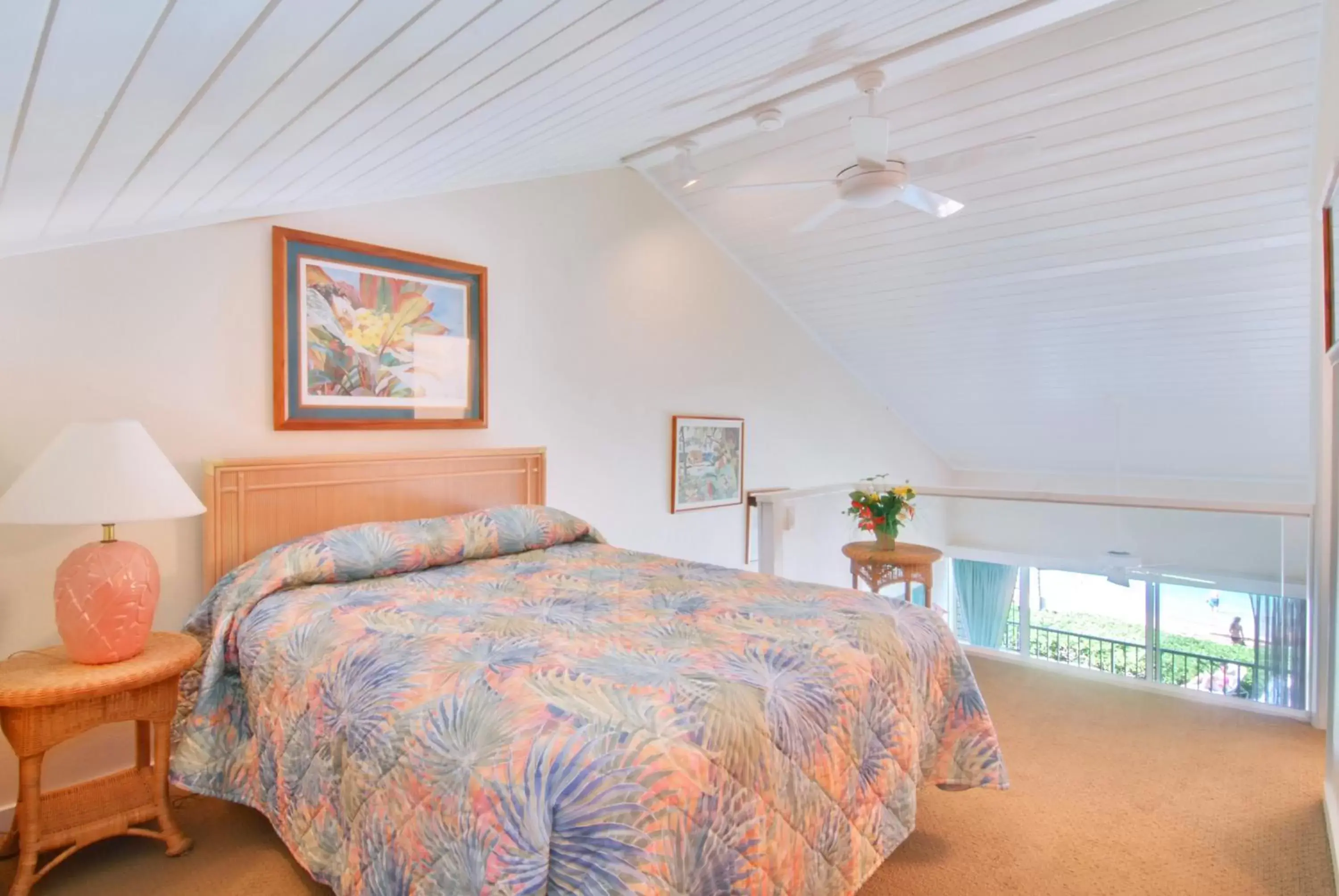 Bedroom, Bed in Napili Sunset Beach Front Resort