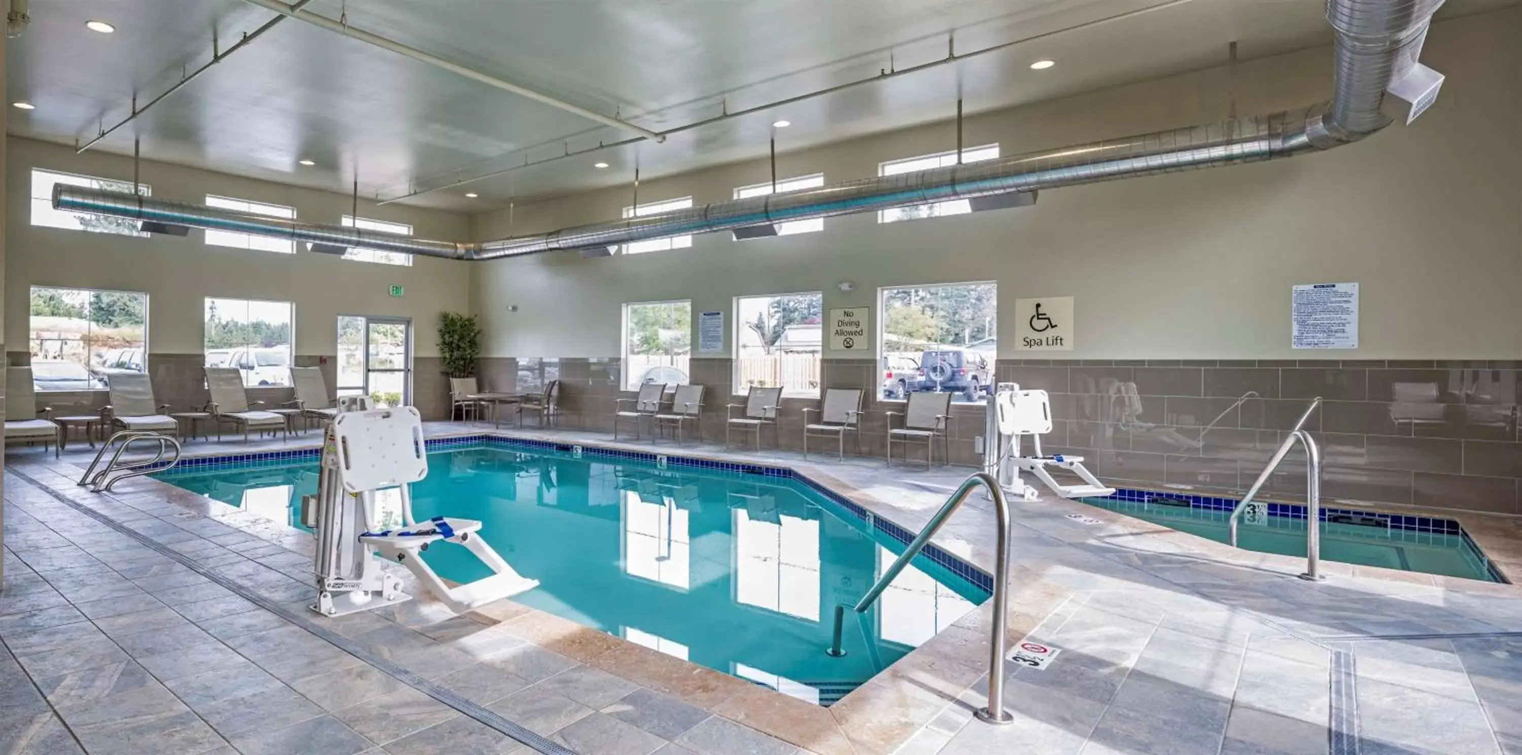 On site, Swimming Pool in Best Western Plus Arlington/Marysville