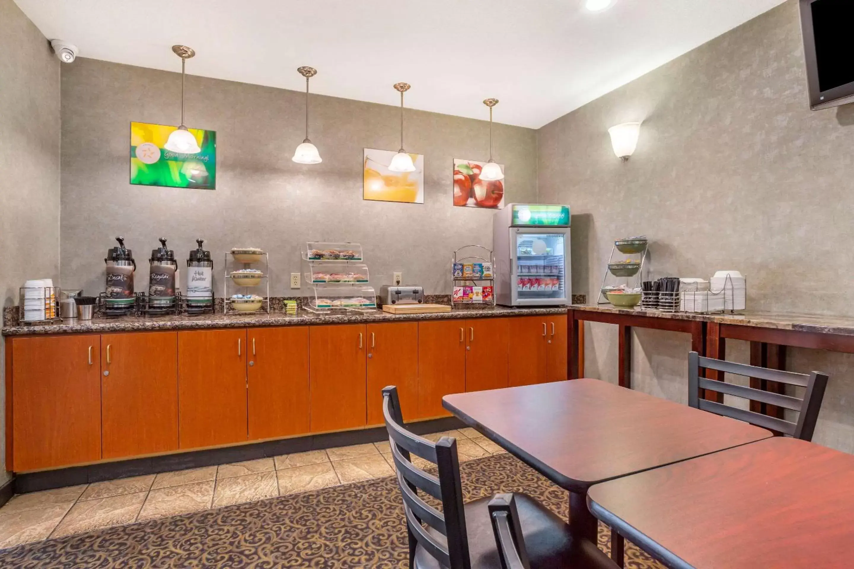 Restaurant/Places to Eat in Quality Inn & Suites Livermore