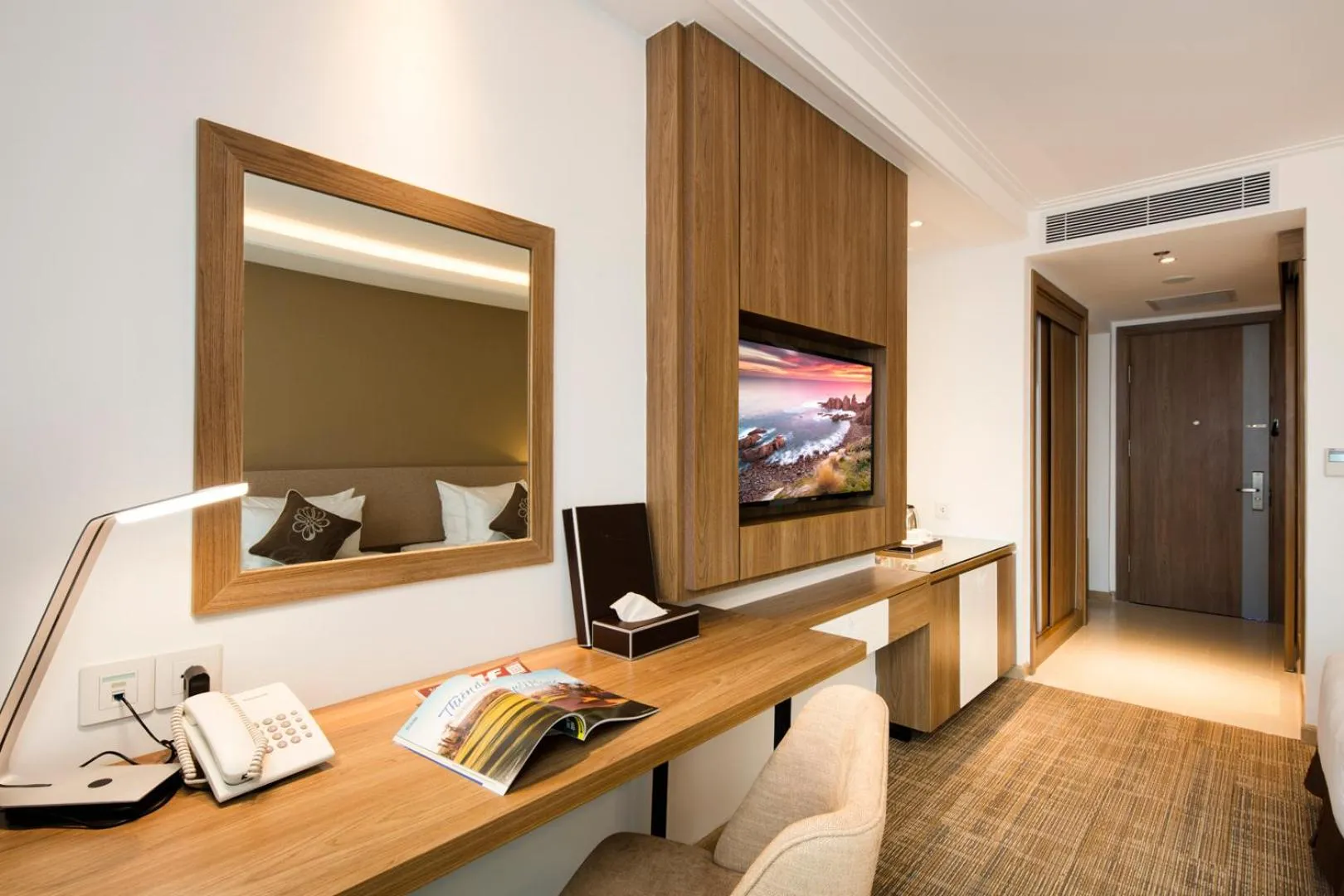 hair dresser in Comodo Nha Trang Hotel