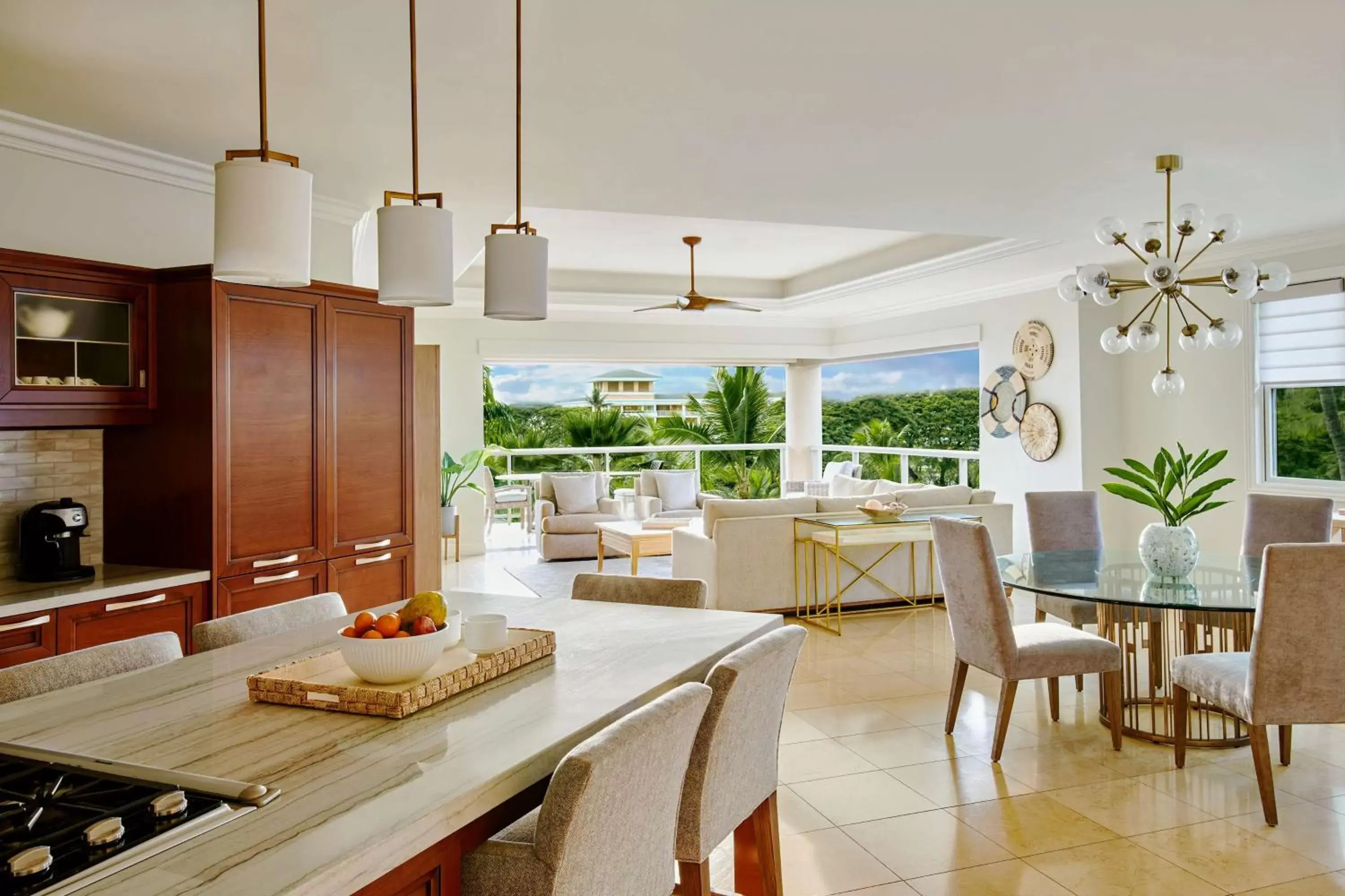 Living room in Grand Wailea Resort Hotel & Spa, A Waldorf Astoria Resort