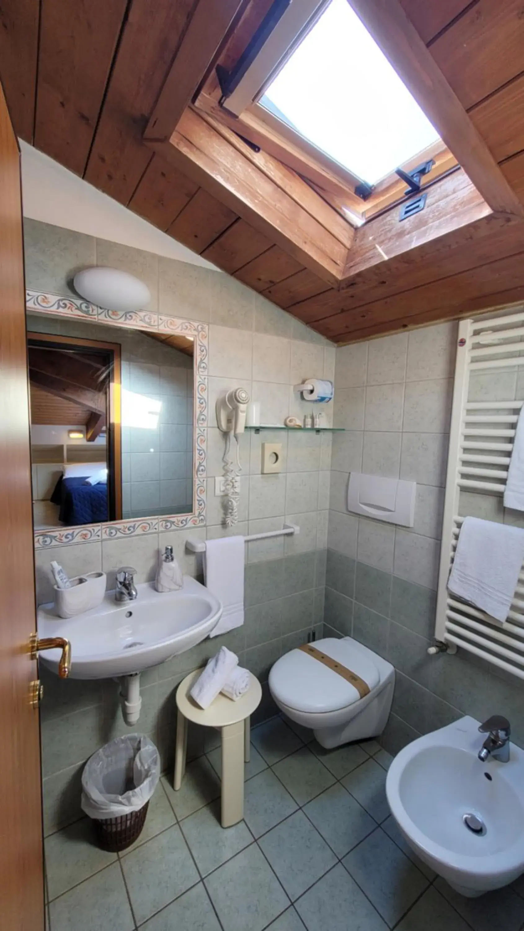 Toilet, Bathroom in Hotel Adigrat Riccione con Ristorante