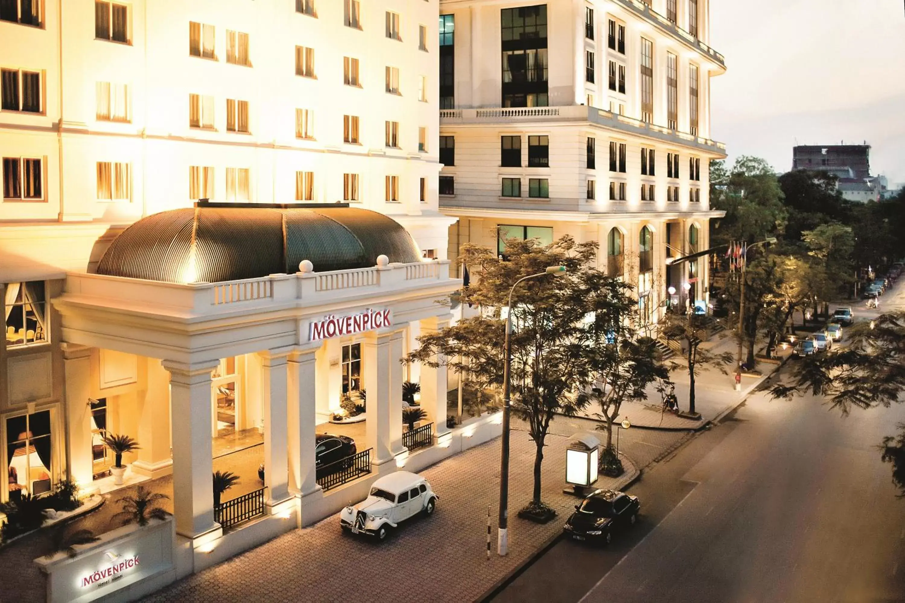 Facade/entrance in Mövenpick Hotel Hanoi