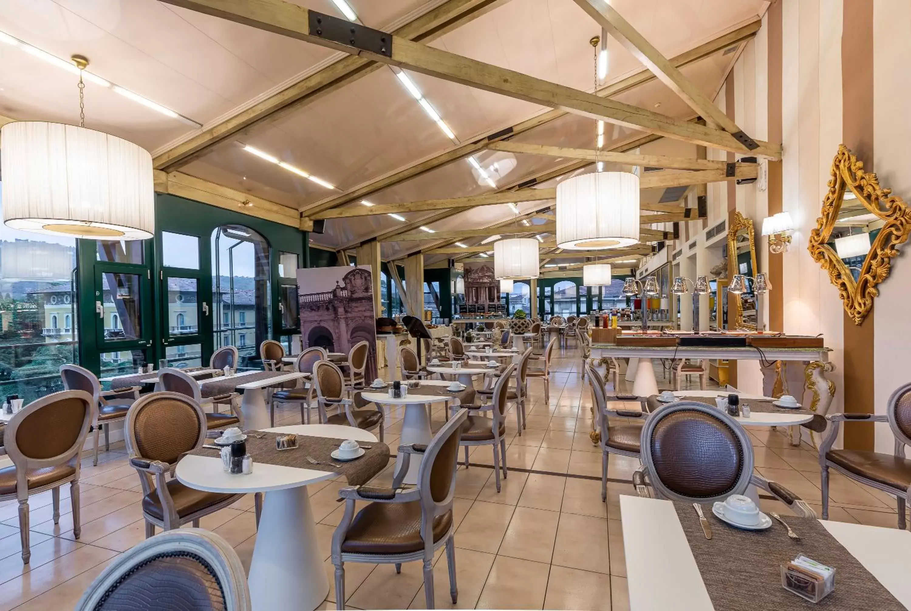 Restaurant/places to eat in Hotel Columbia Wellness & Spa Restaurant/places to eat in Hotel Columbia Wellness & Spa