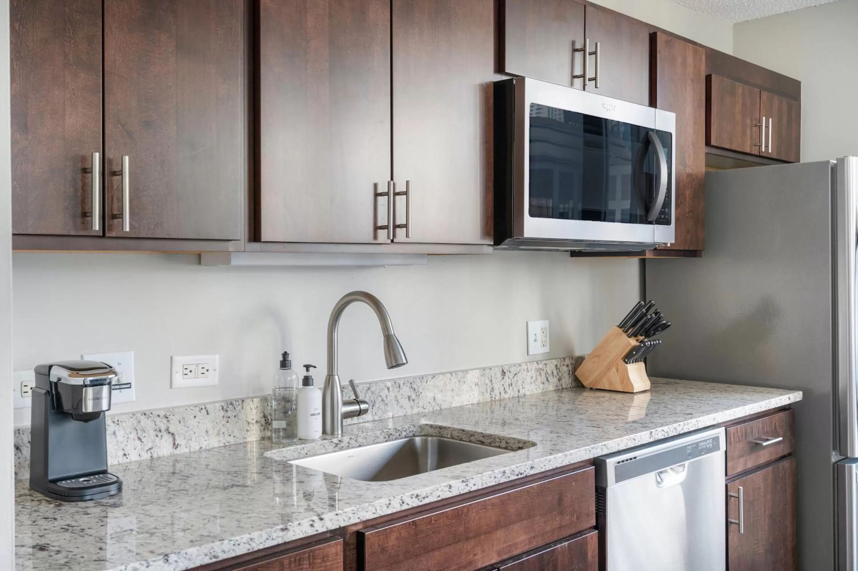 kitchen in Kasa Magnificent Mile Chicago