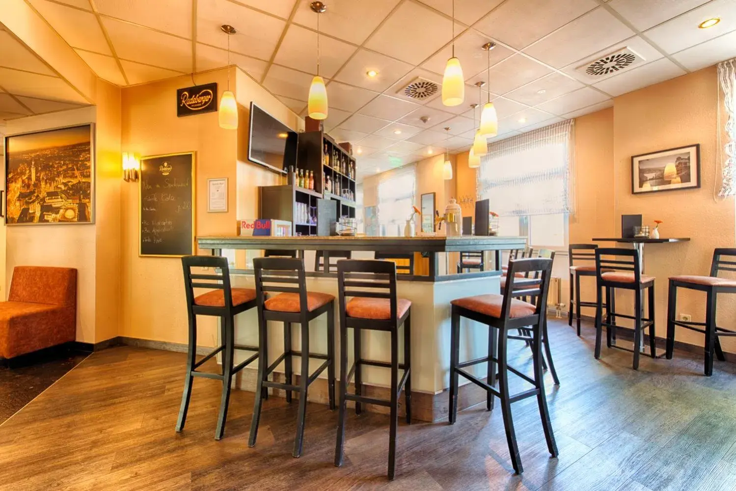 Lounge or bar in ACHAT Hotel Leipzig Messe Lounge or bar in ACHAT Hotel Leipzig Messe