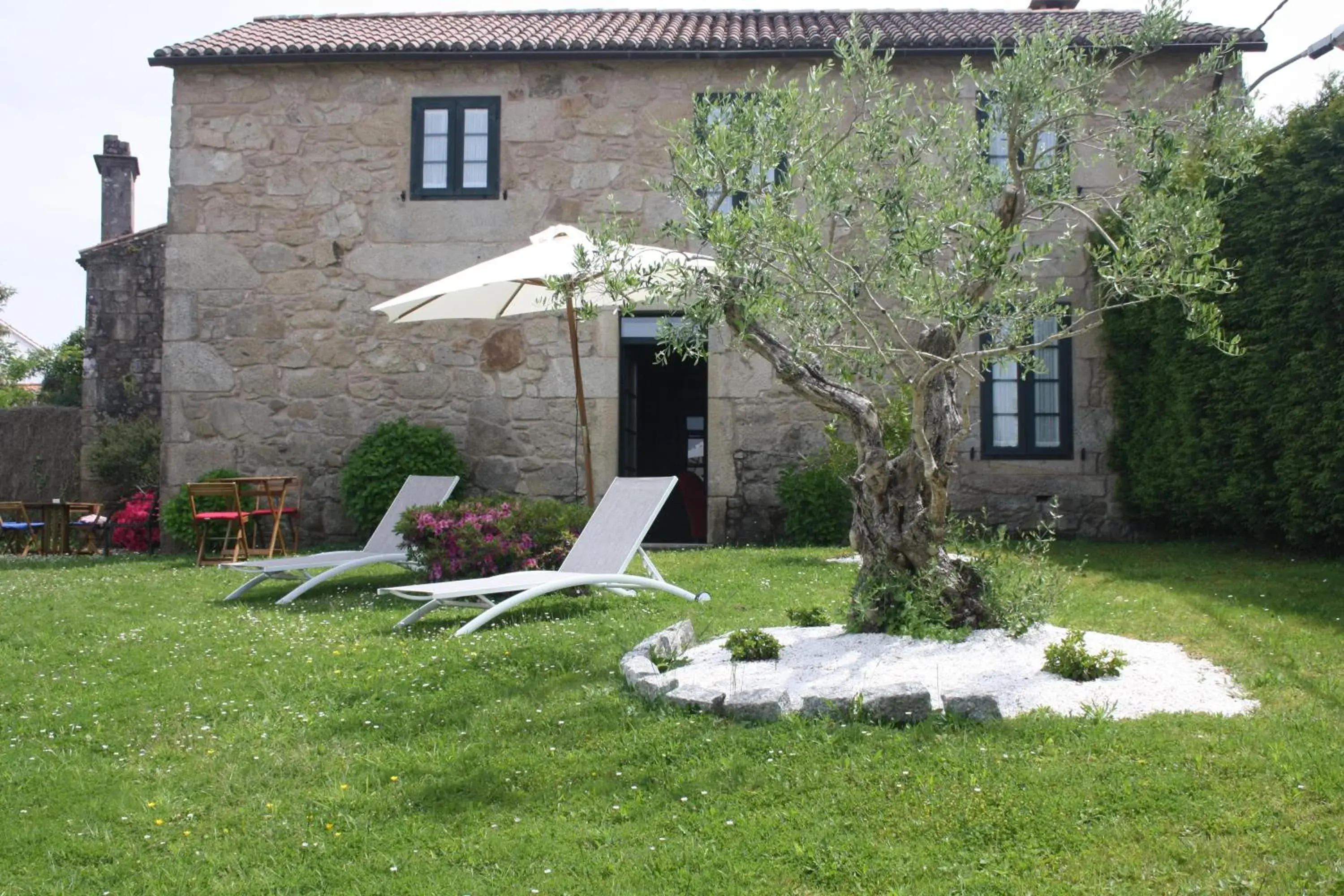 Facade/entrance, Garden in A Casa da Meixida