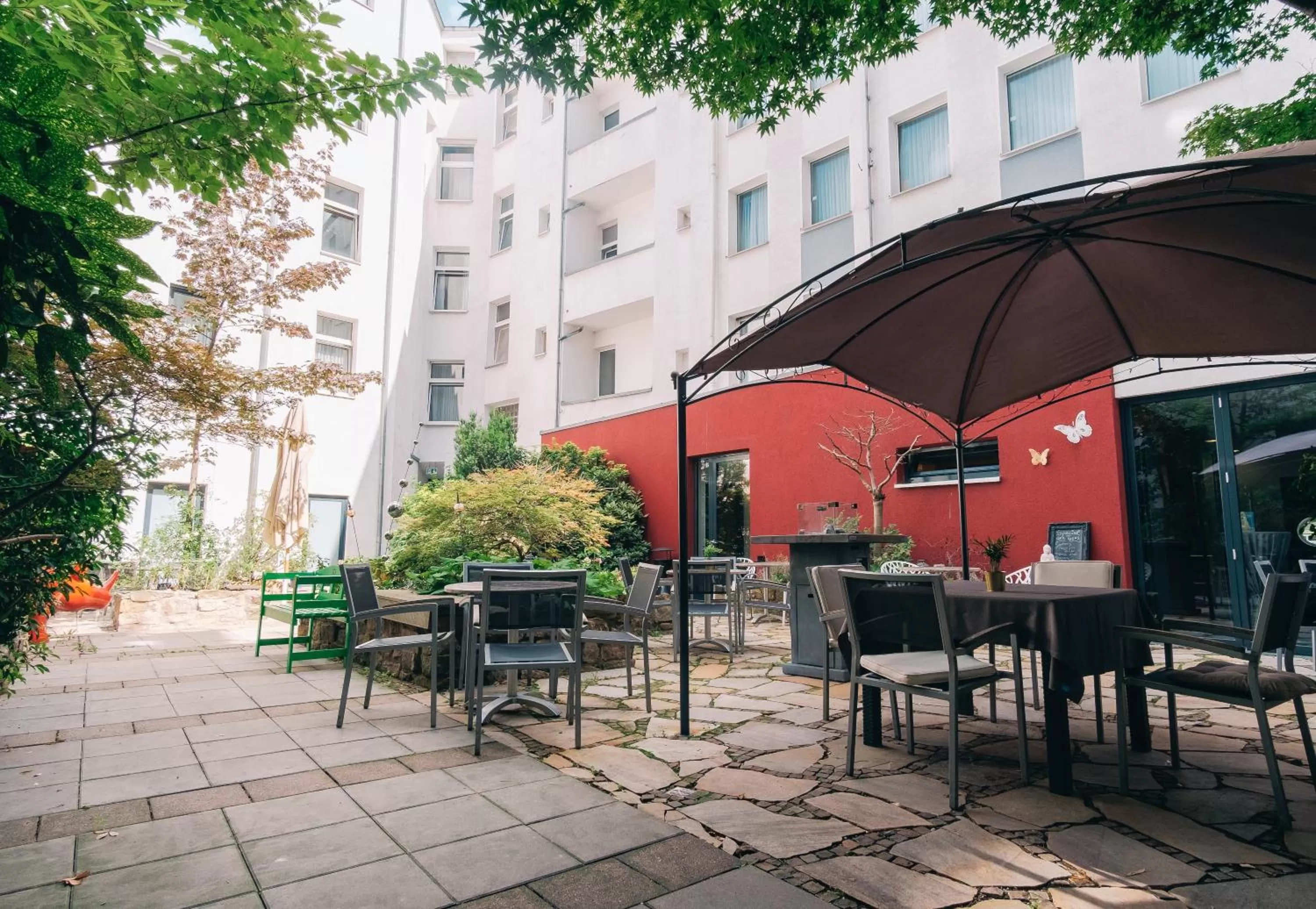Patio in Hotel Esplanade Dortmund