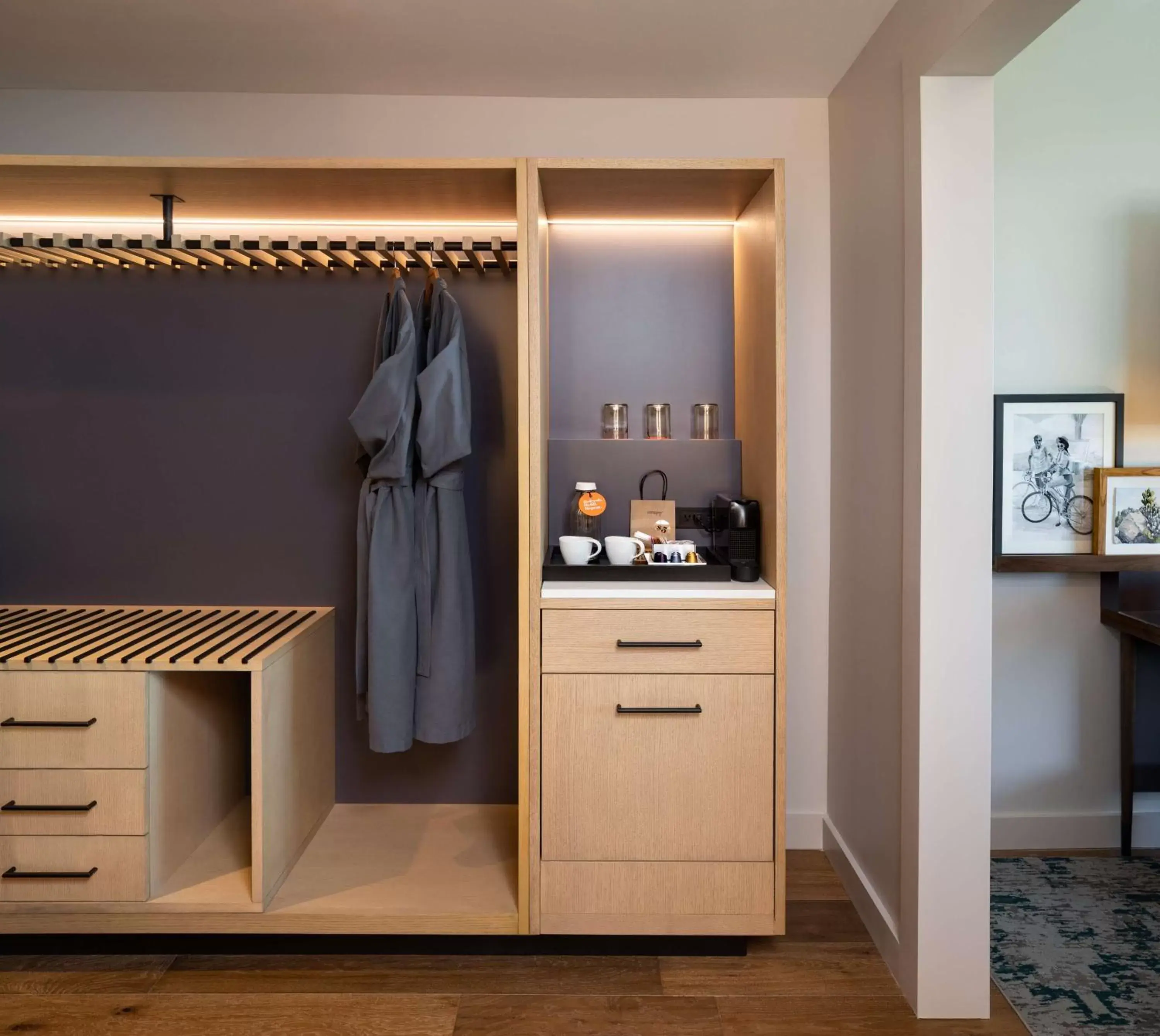 Bedroom, Kitchen/Kitchenette in Canopy By Hilton Scottsdale Old Town